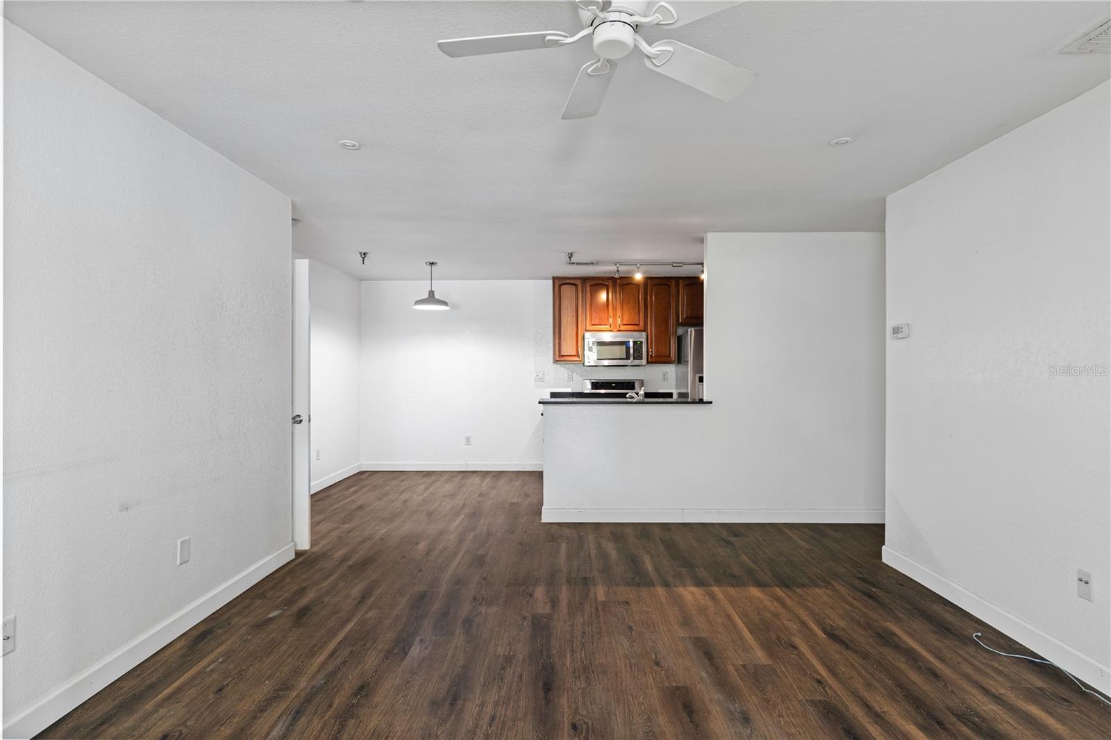 Image 6 of 25 For 10263 Gandy Boulevard N 2405