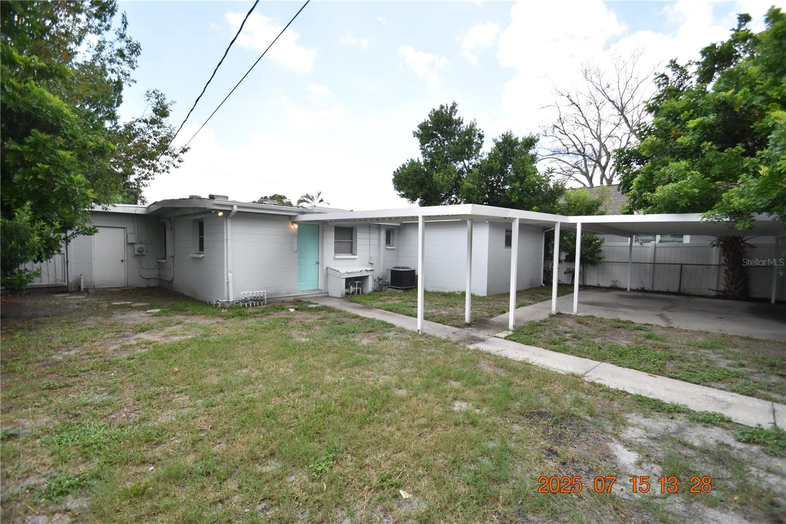 Image 2 of 34 For 1909 13th Avenue S