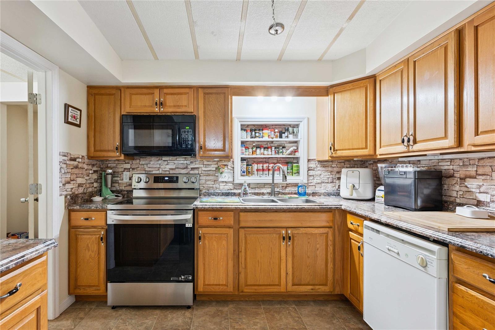 Image 15 of 48 For 5408 Riviera Drive