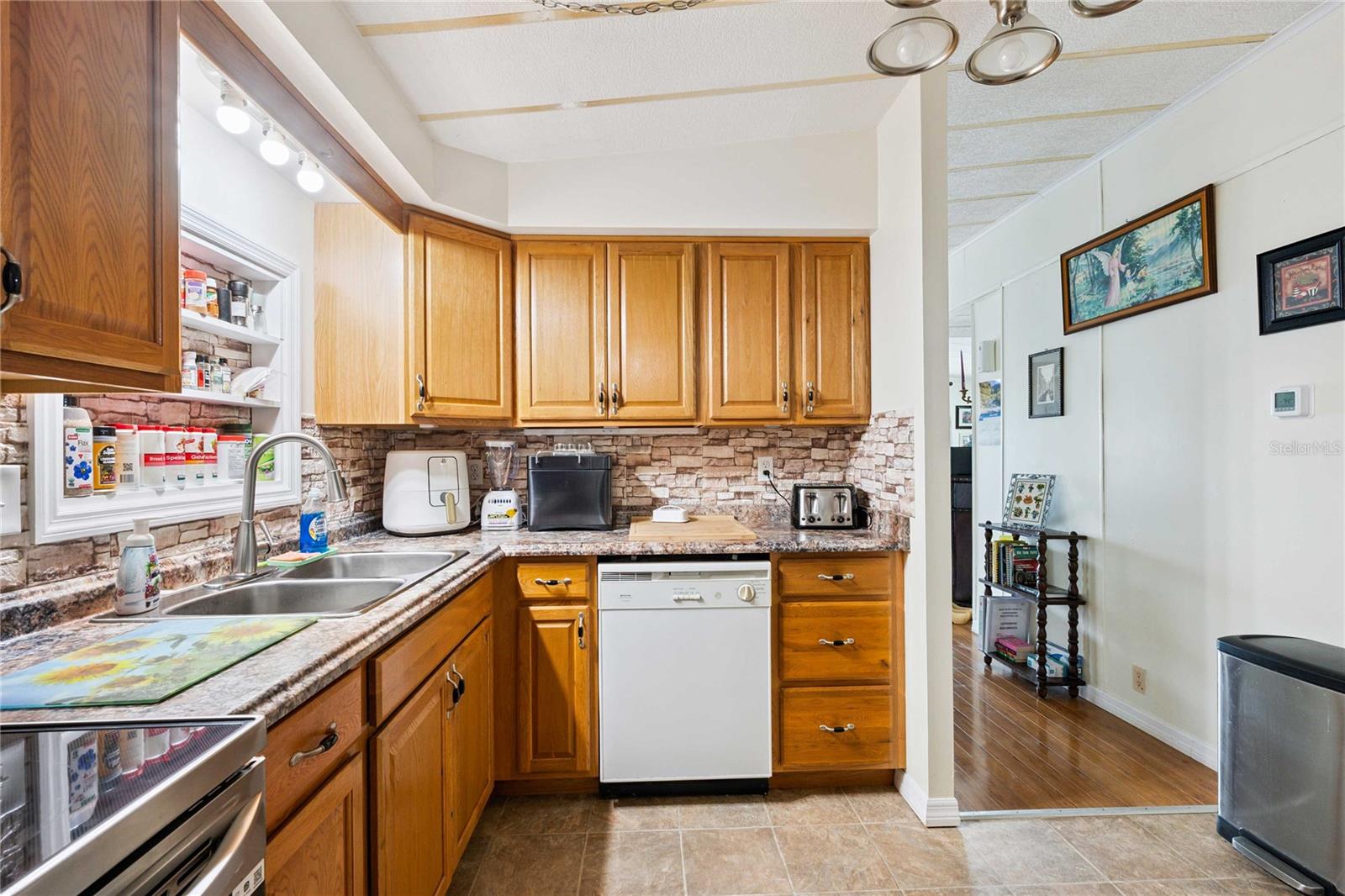 Image 17 of 48 For 5408 Riviera Drive