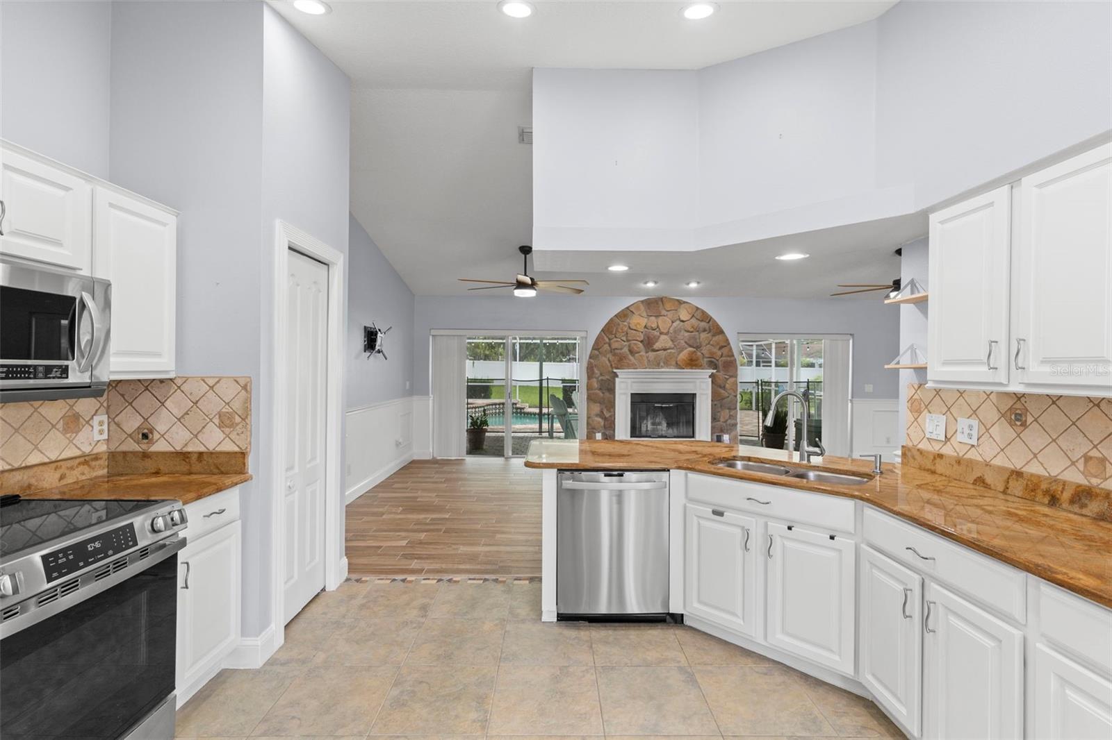 Image 4 of 31 For 22755 Cypress Trail Drive