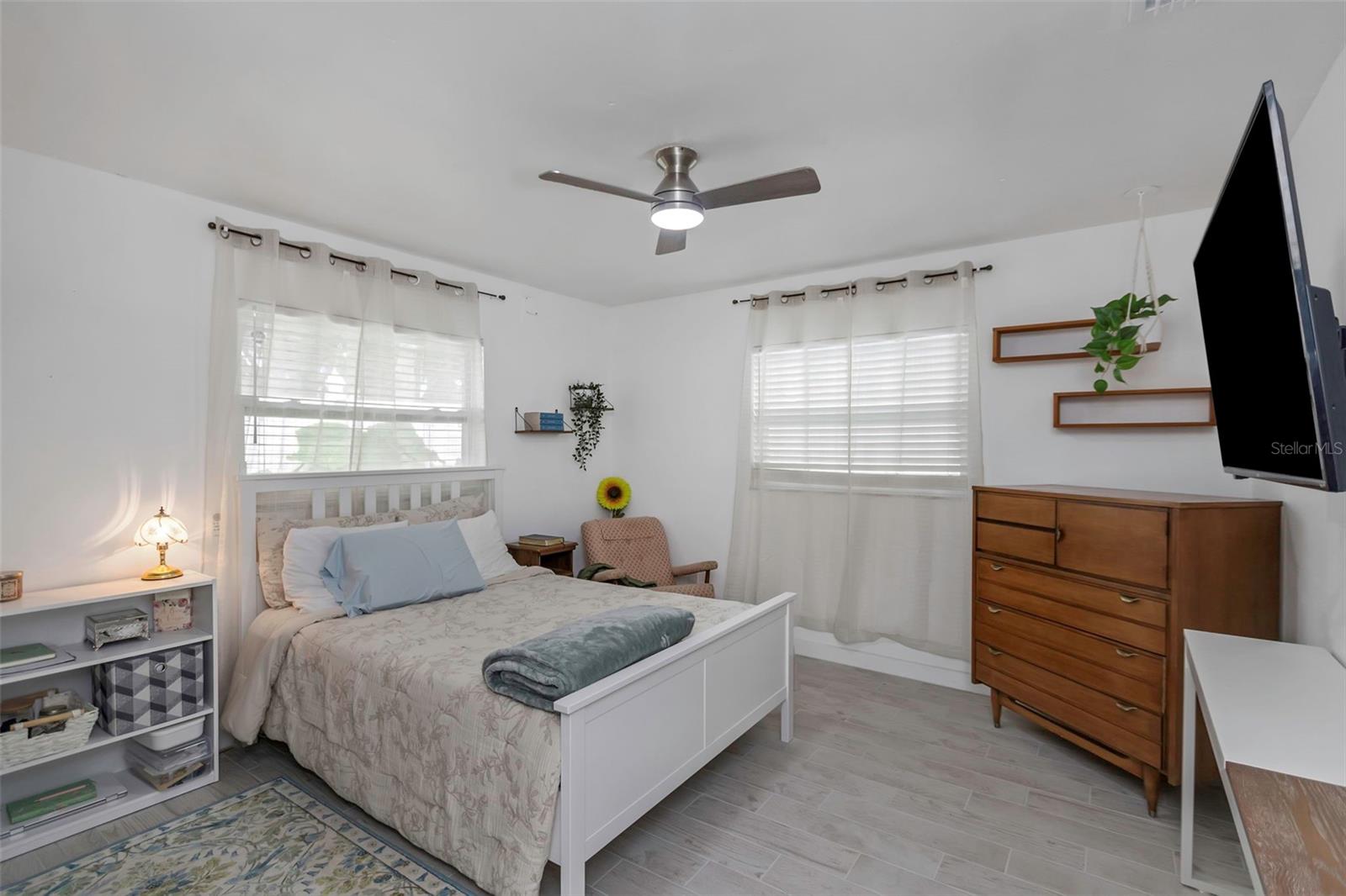 Image 10 of 24 For 1808 Mapleleaf Boulevard