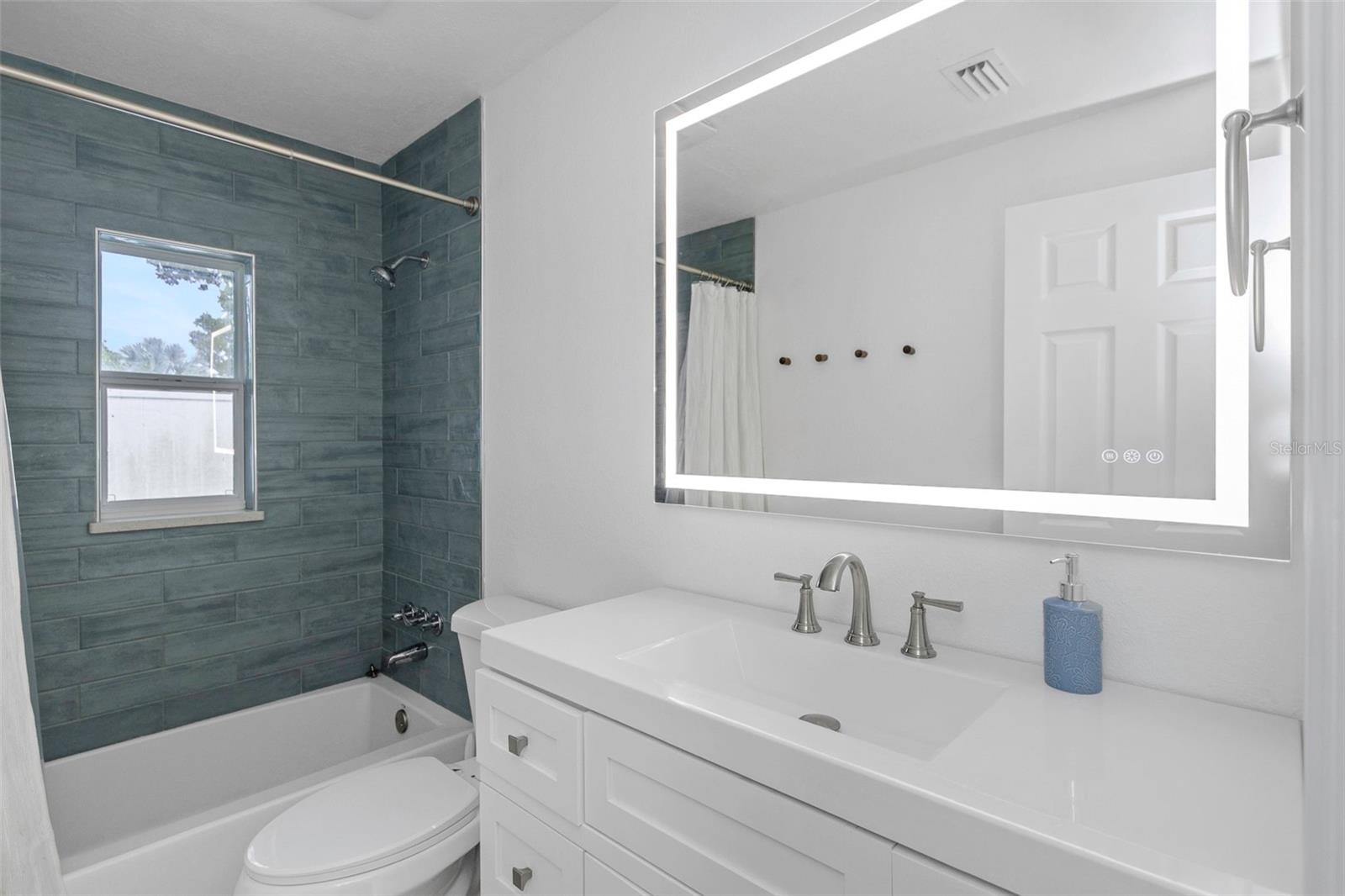 Image 12 of 24 For 1808 Mapleleaf Boulevard