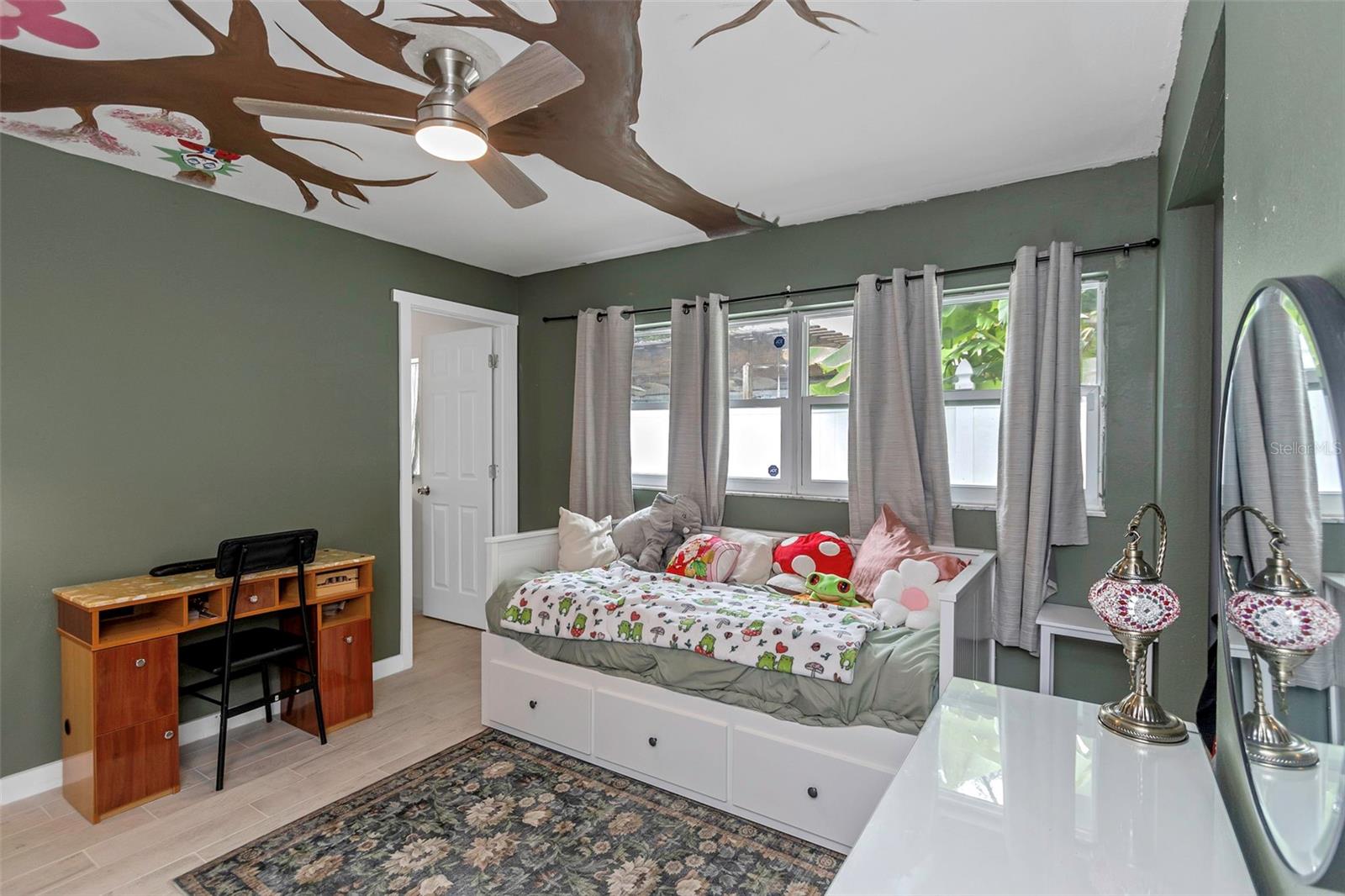 Image 19 of 24 For 1808 Mapleleaf Boulevard