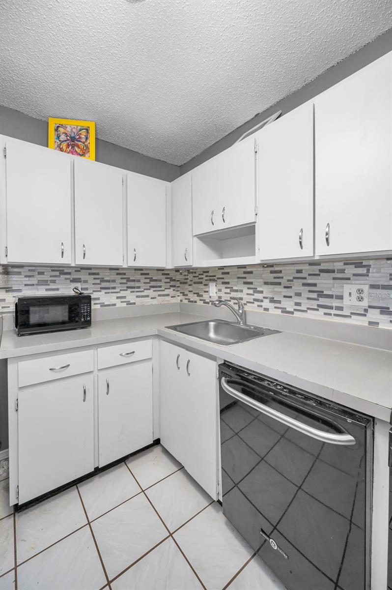 Image 12 of 58 For 3241 Fox Chase Circle N 106