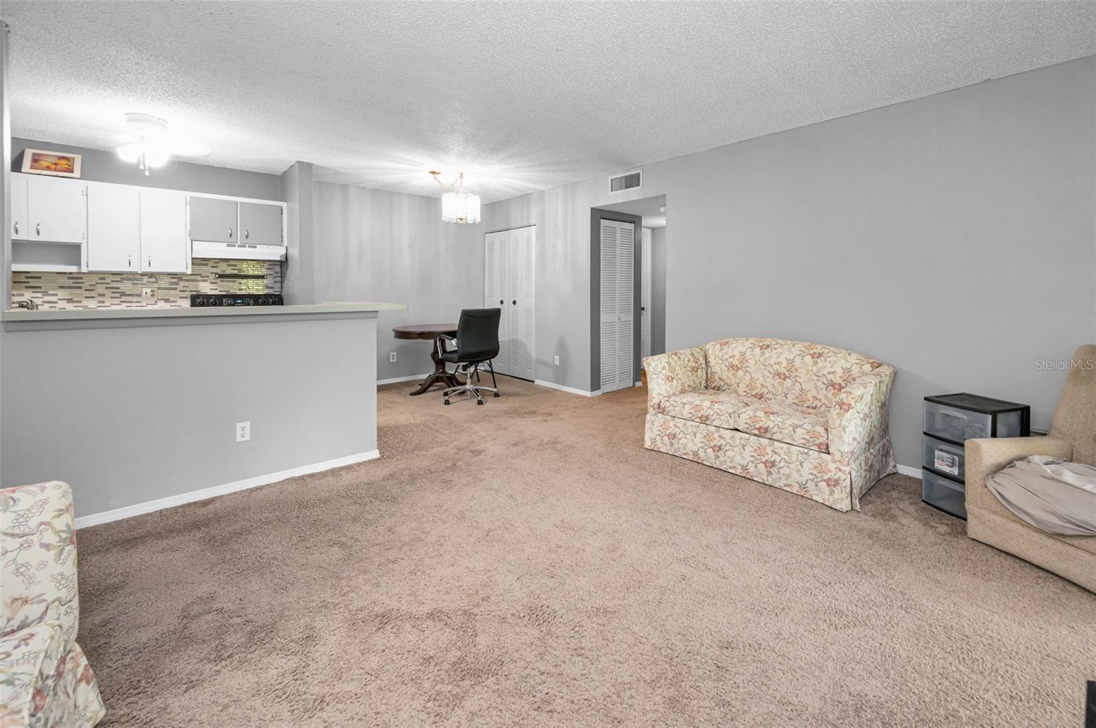 Image 19 of 58 For 3241 Fox Chase Circle N 106