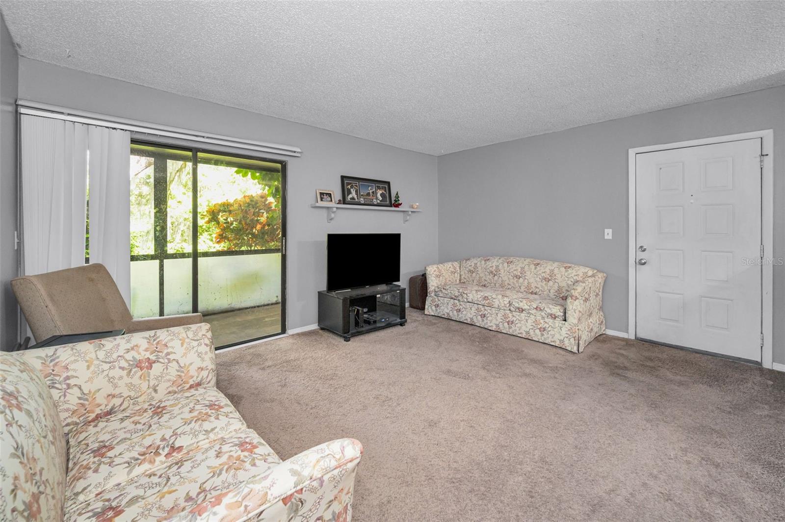 Image 21 of 58 For 3241 Fox Chase Circle N 106