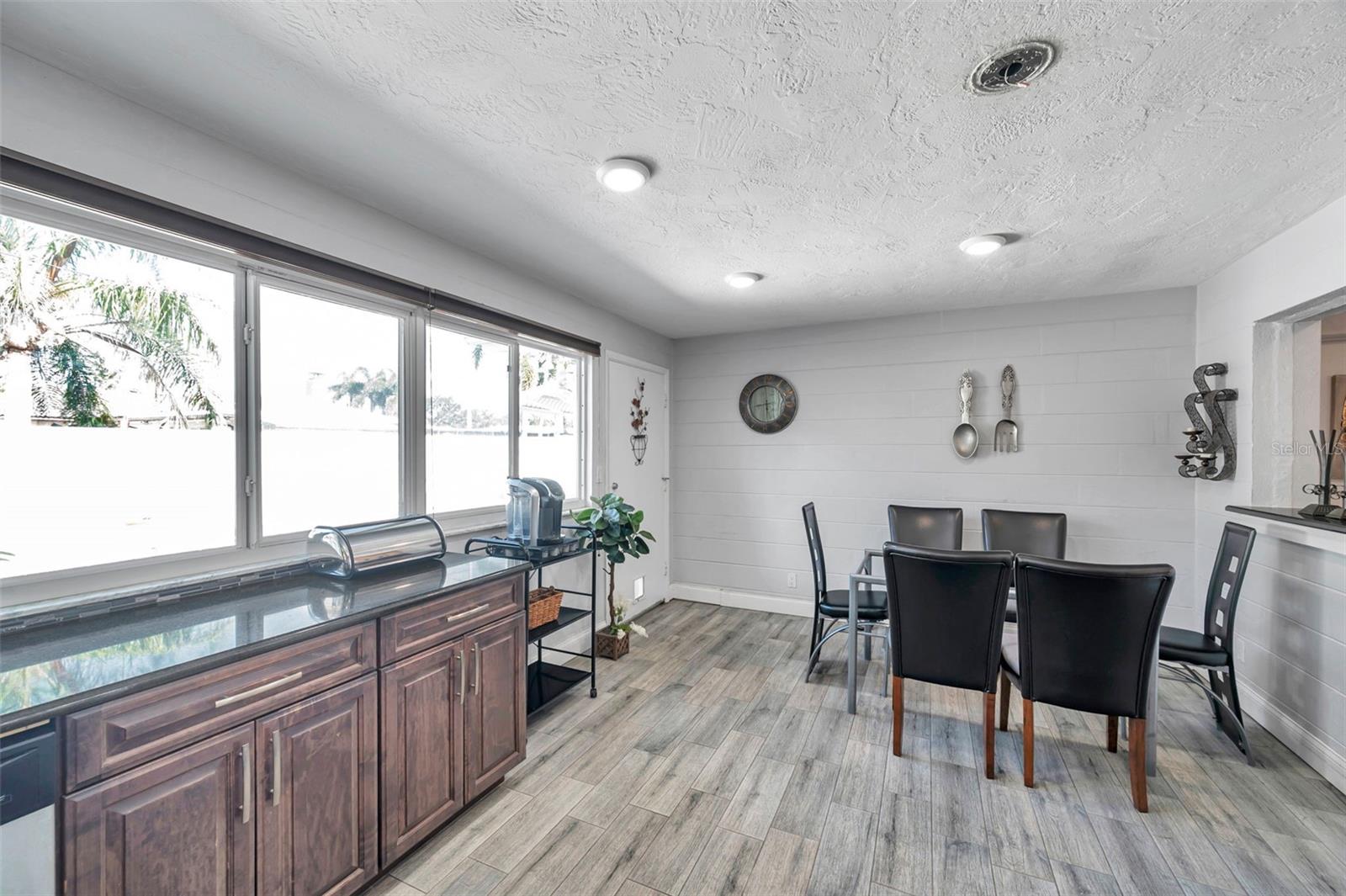 Image 11 of 35 For 4518 15th Avenue N