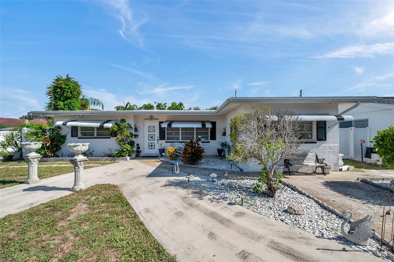 Image 2 of 35 For 4518 15th Avenue N