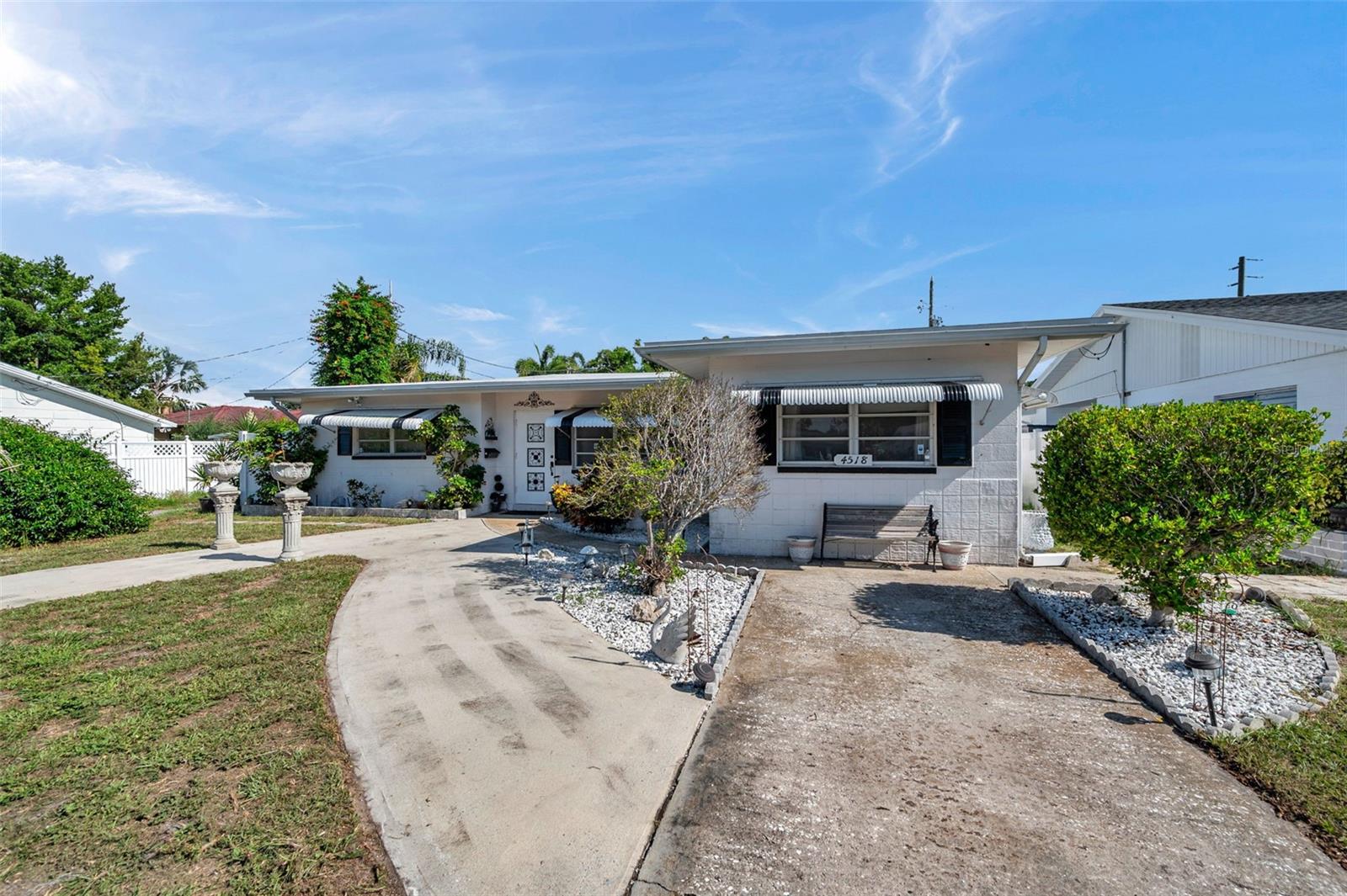 Image 3 of 35 For 4518 15th Avenue N