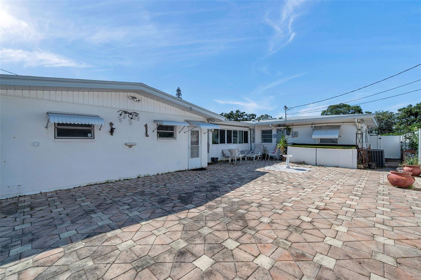 Image 32 of 35 For 4518 15th Avenue N