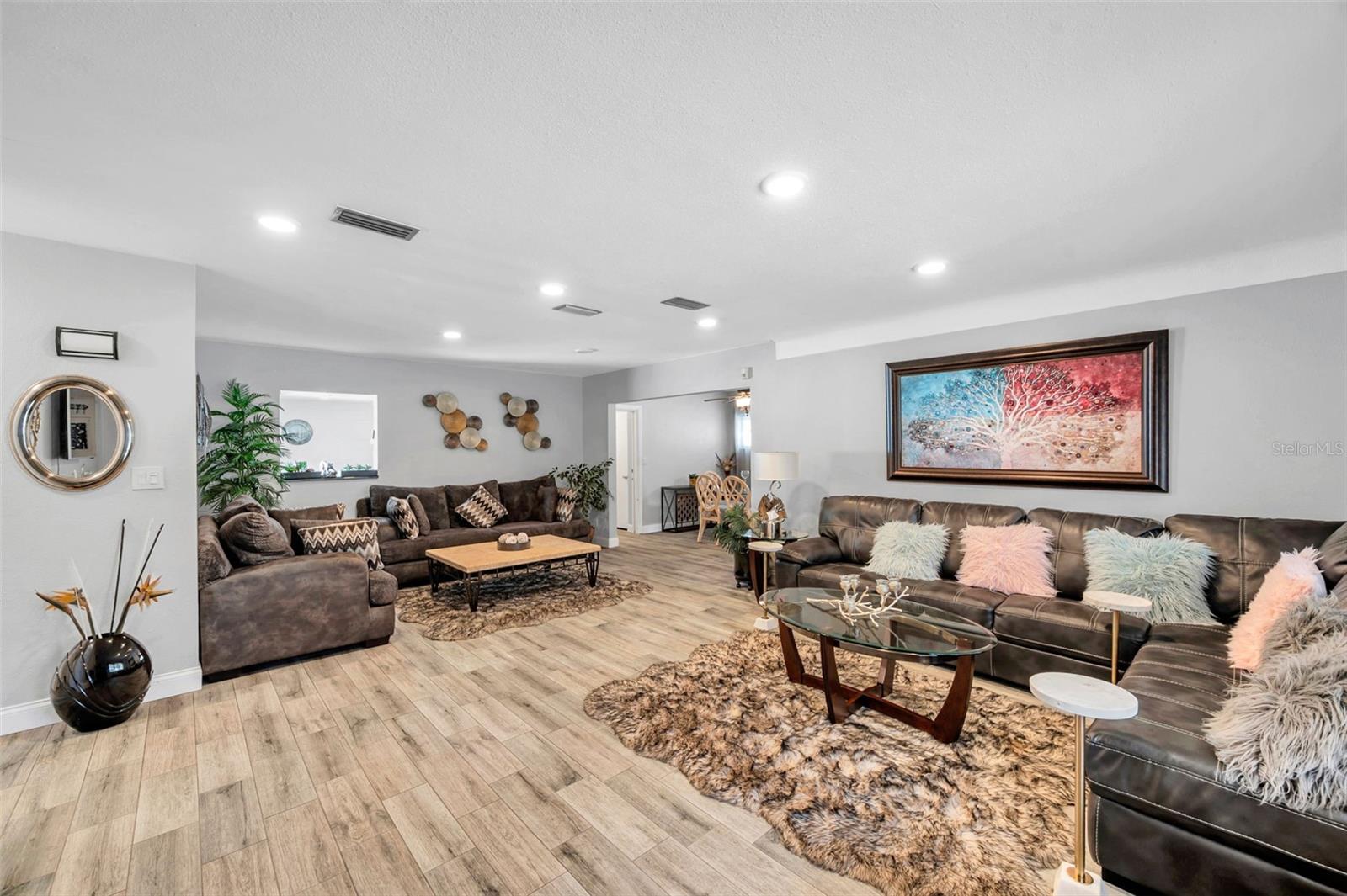 Image 5 of 35 For 4518 15th Avenue N