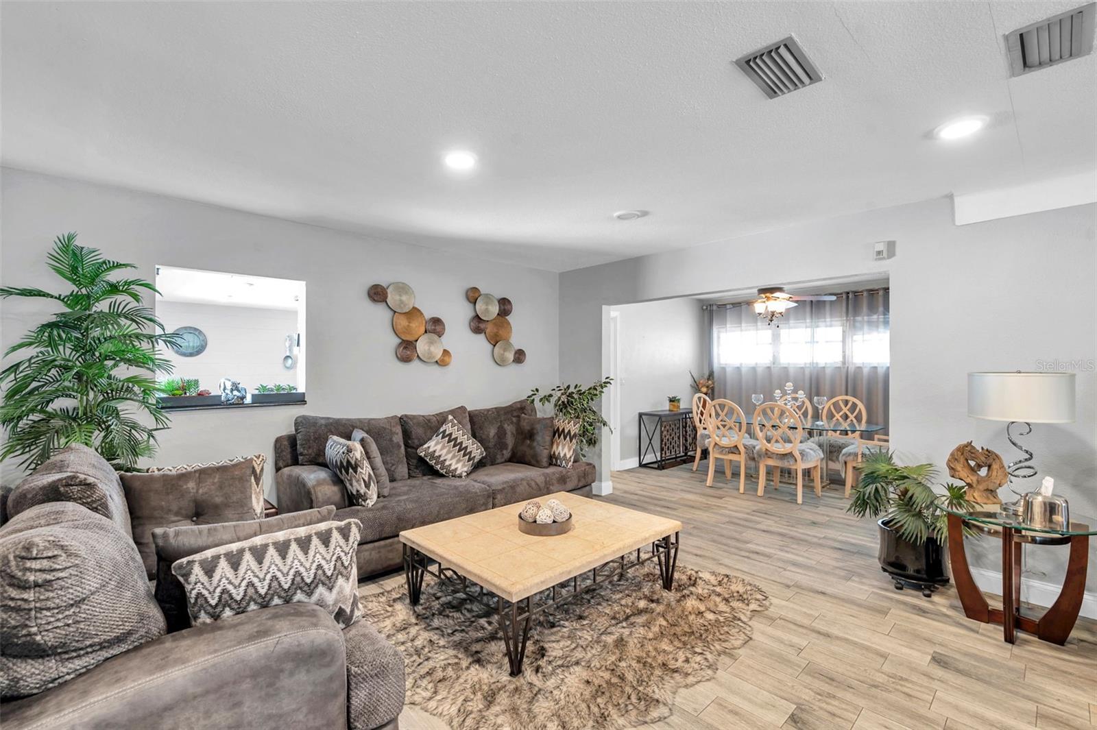 Image 7 of 35 For 4518 15th Avenue N
