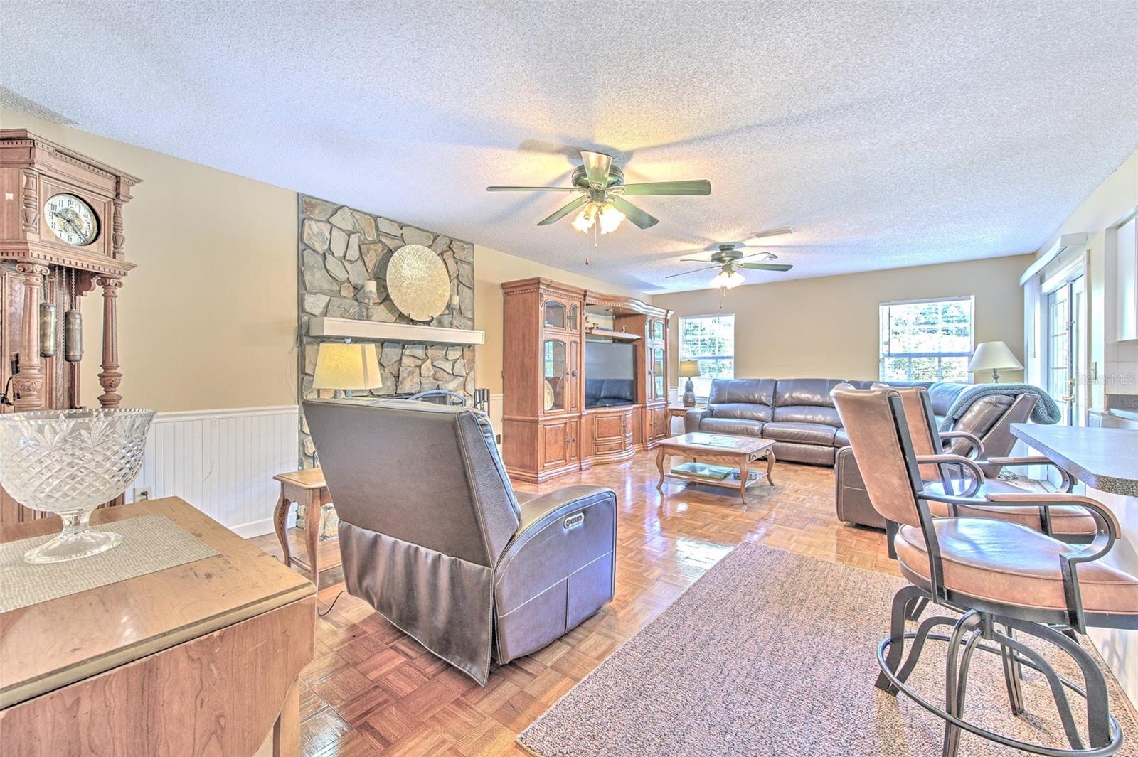 Image 16 of 51 For 3125 12th Avenue E