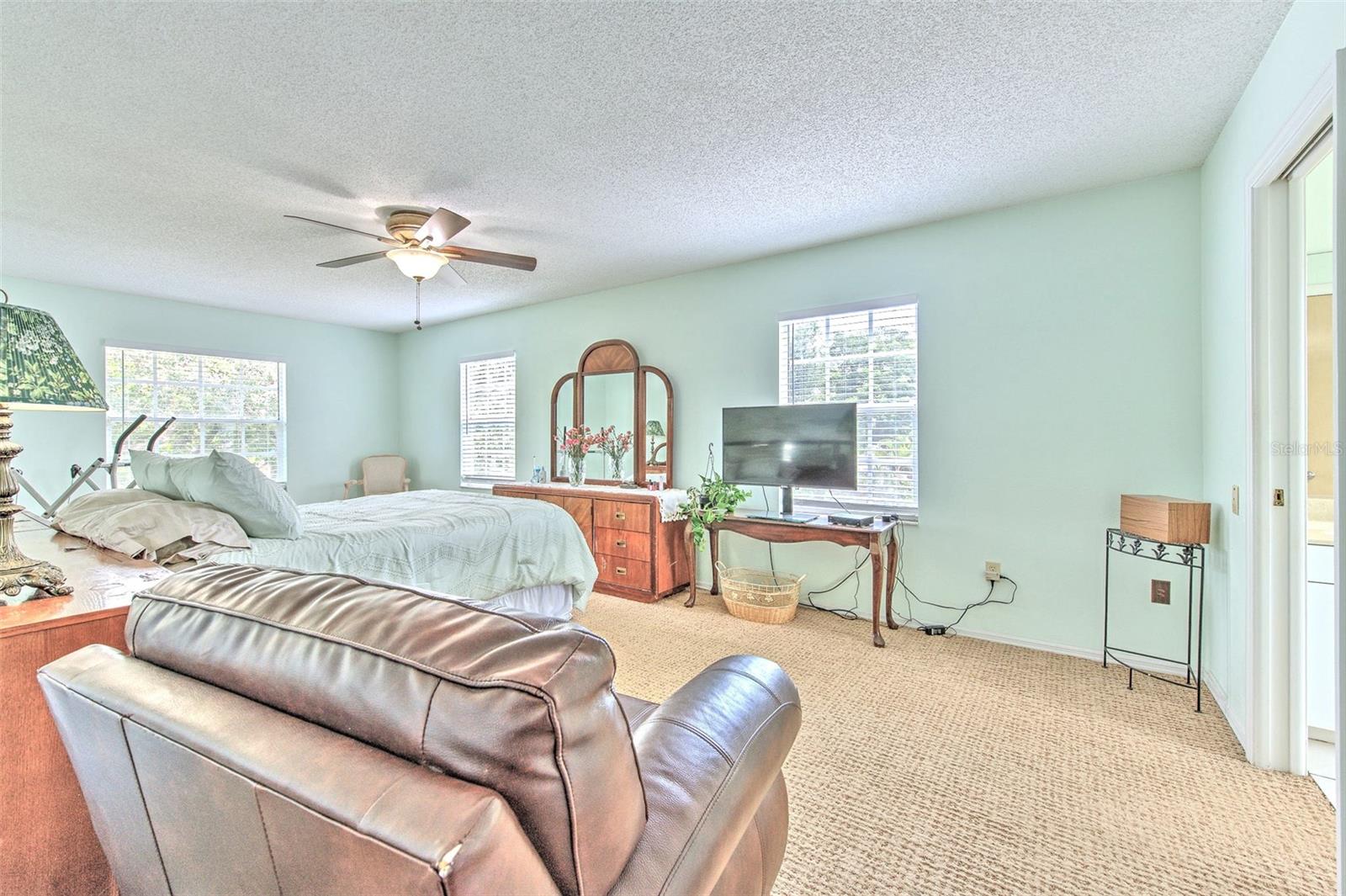Image 22 of 51 For 3125 12th Avenue E