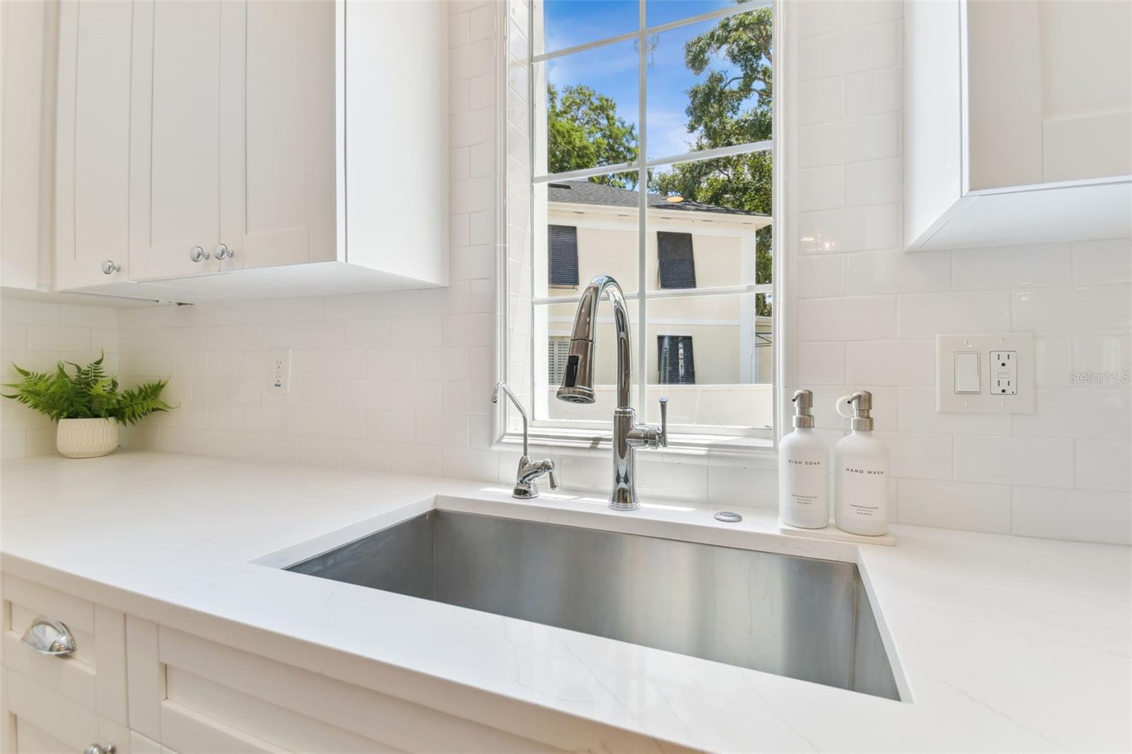Image 13 of 68 For 15001 Cancun Place