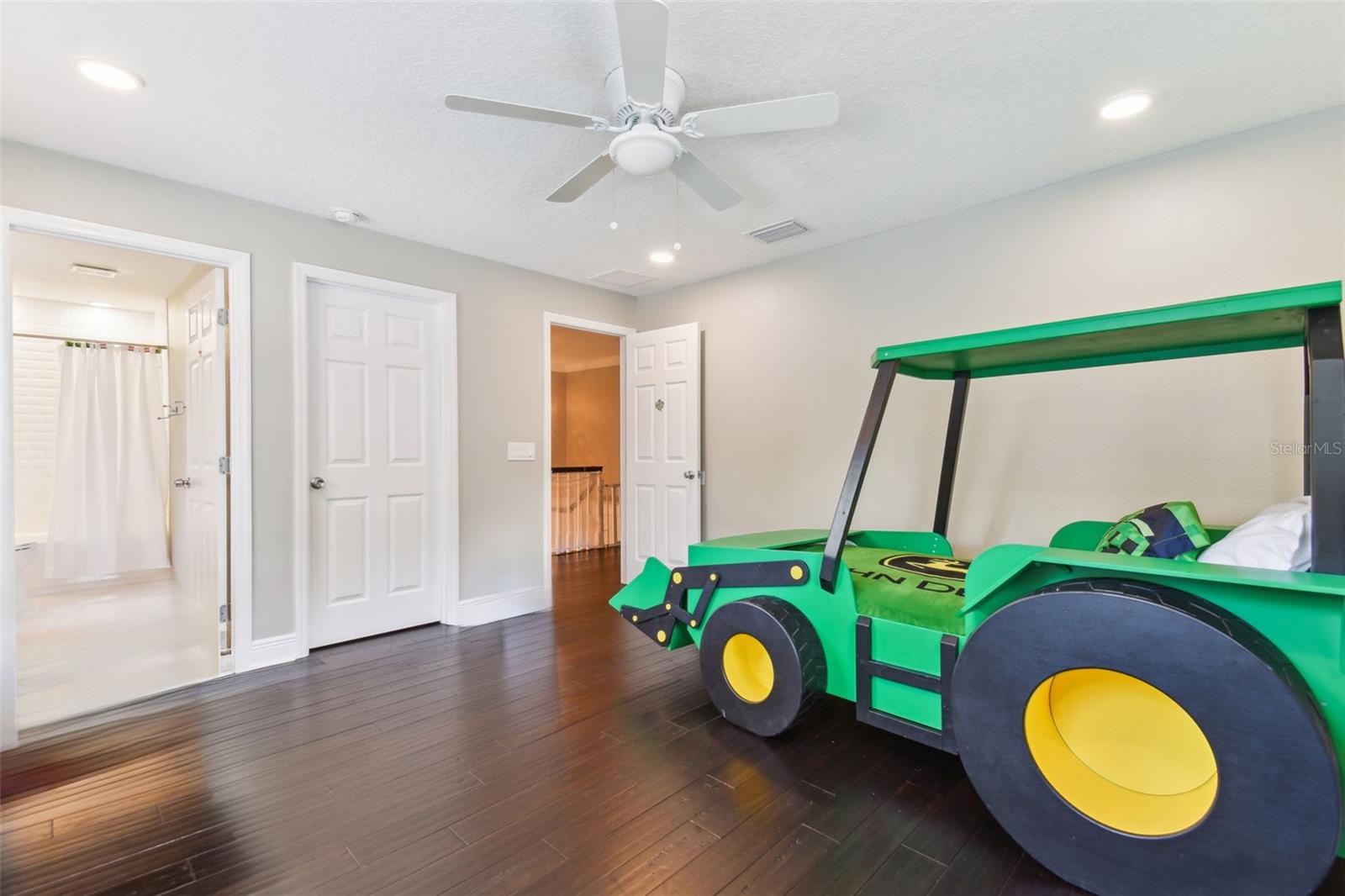 Image 37 of 68 For 15001 Cancun Place