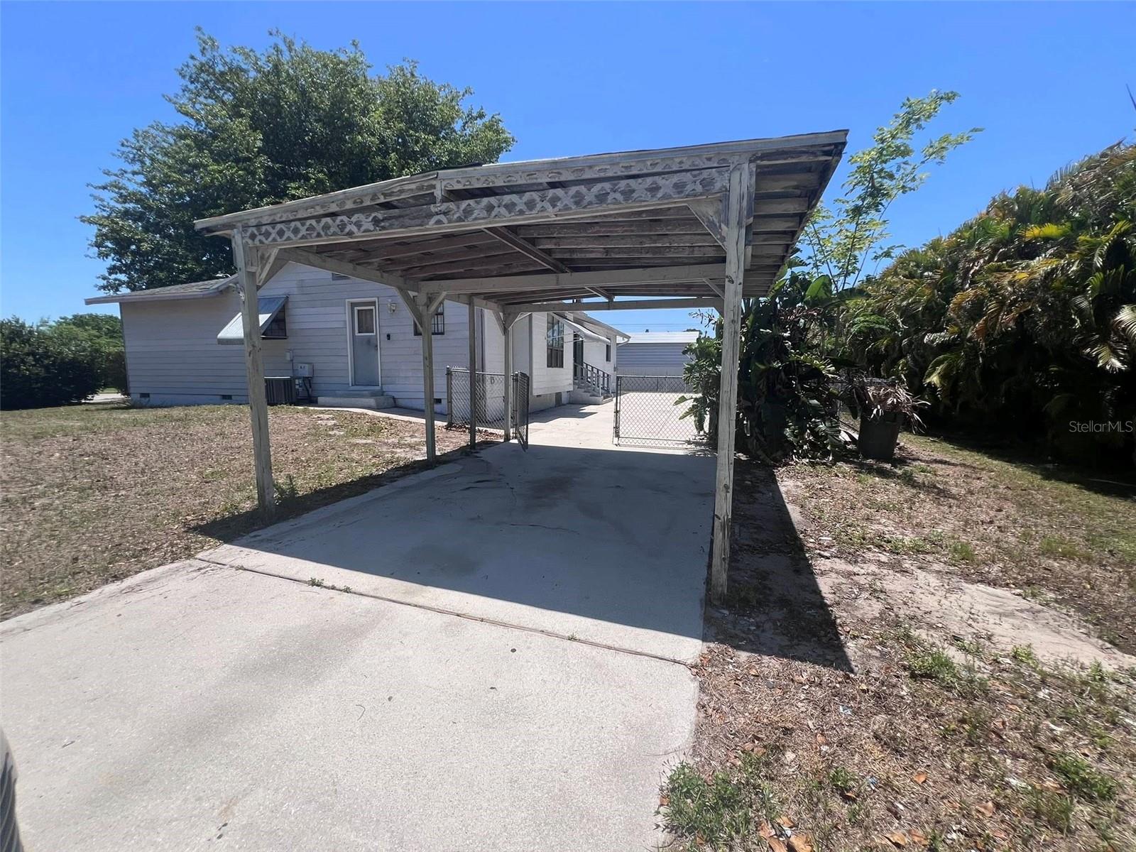 Image 10 of 24 For 425 Southwest Boulevard