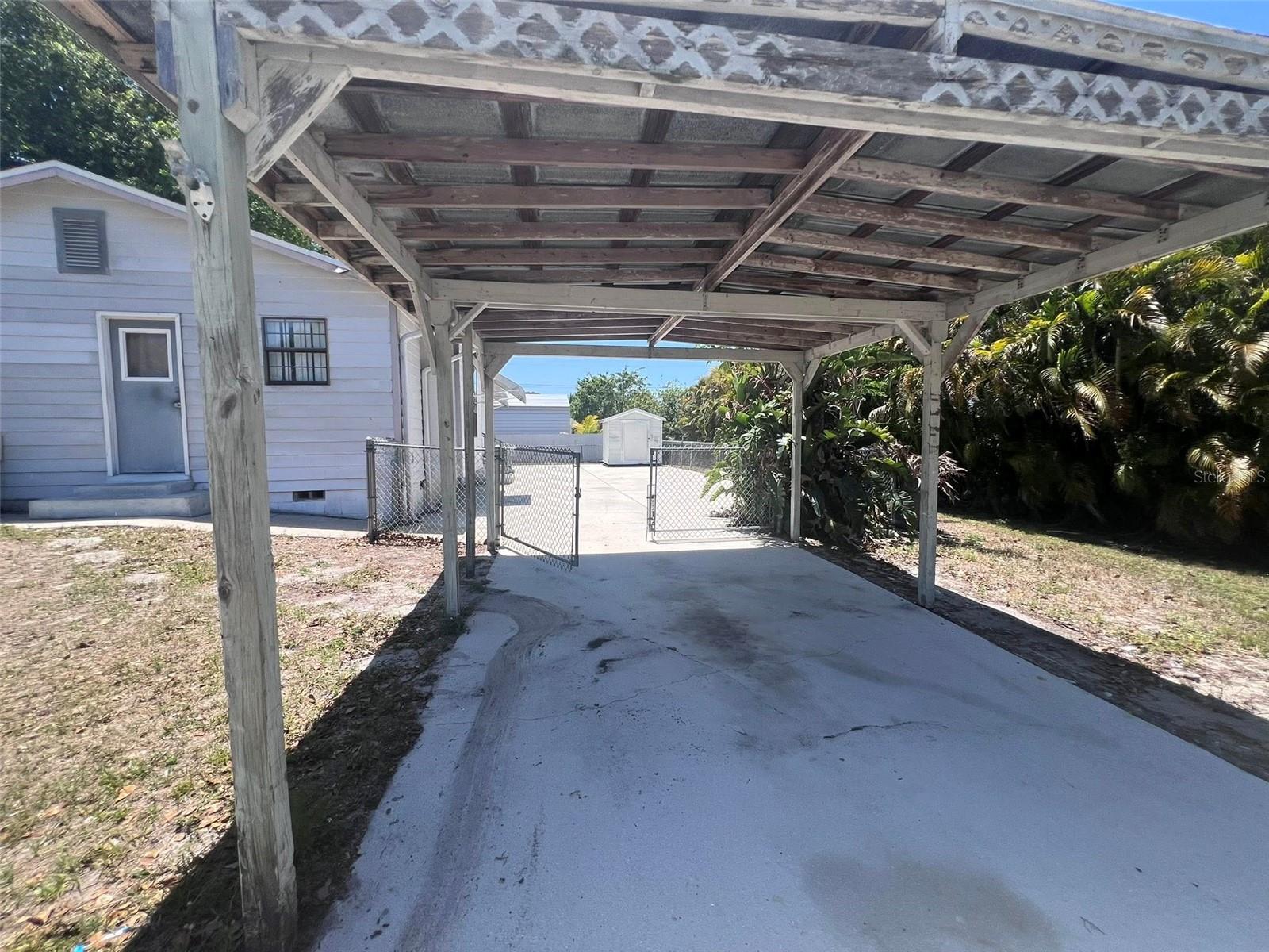Image 11 of 24 For 425 Southwest Boulevard