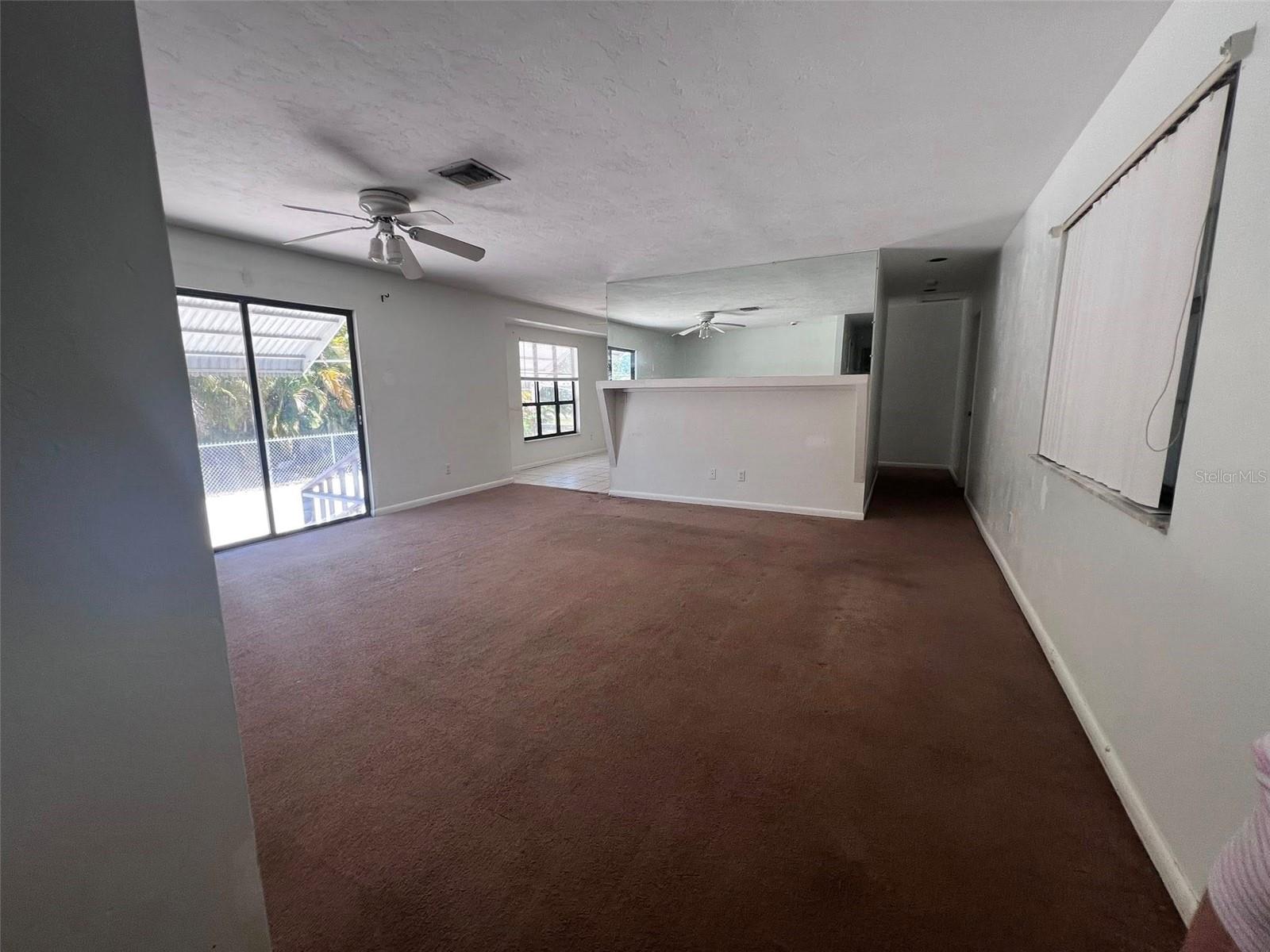 Image 17 of 24 For 425 Southwest Boulevard