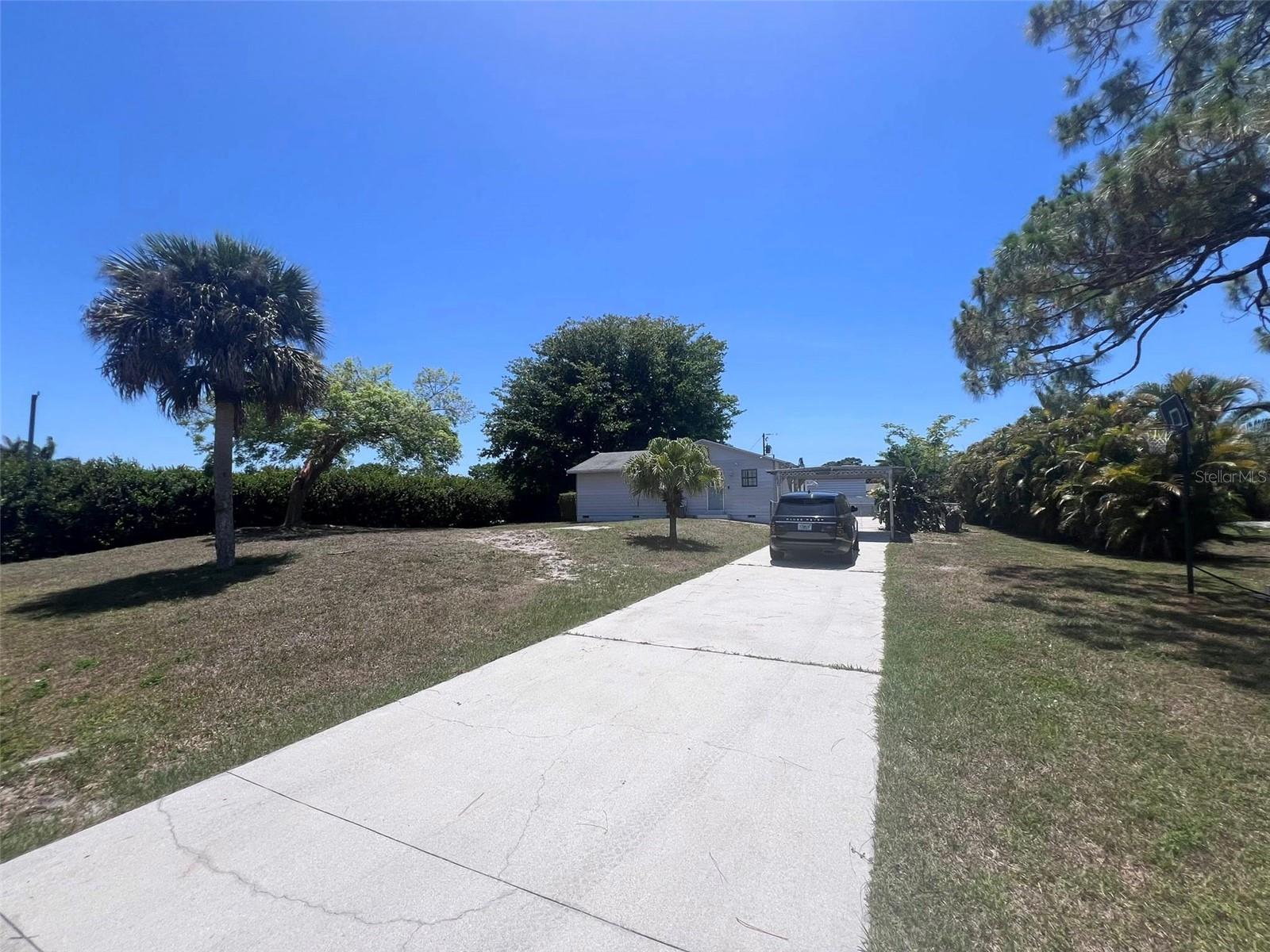Image 18 of 24 For 425 Southwest Boulevard