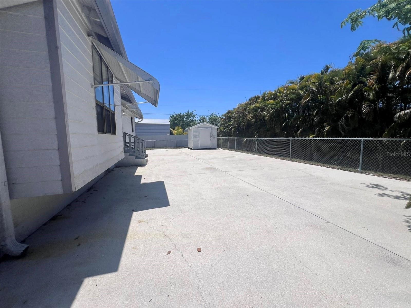 Image 19 of 24 For 425 Southwest Boulevard