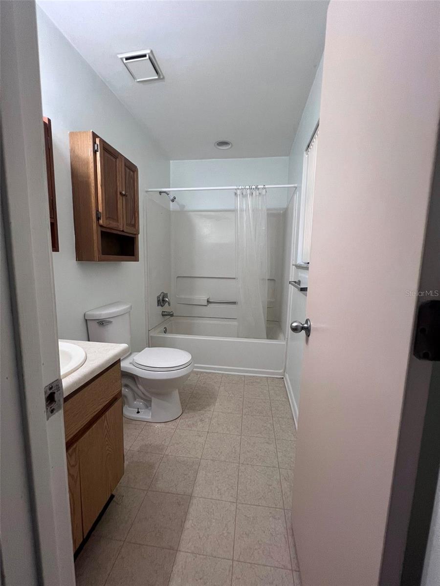 Image 6 of 24 For 425 Southwest Boulevard