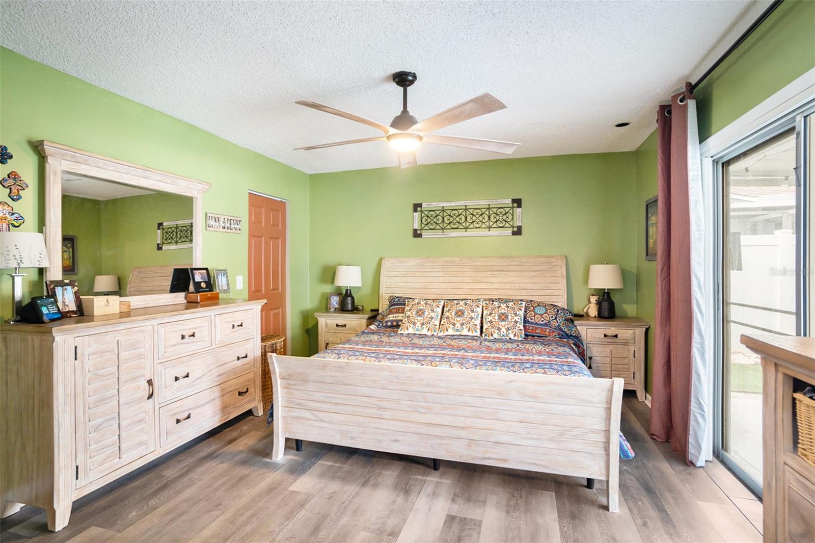 Image 11 of 26 For 6634 Woodland Boulevard N