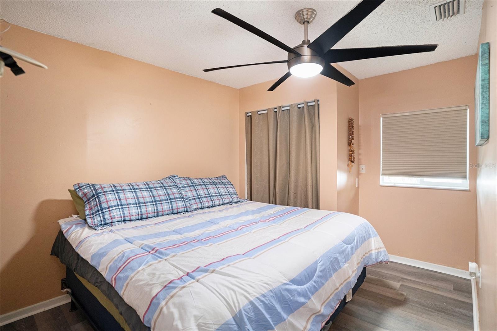 Image 15 of 26 For 6634 Woodland Boulevard N