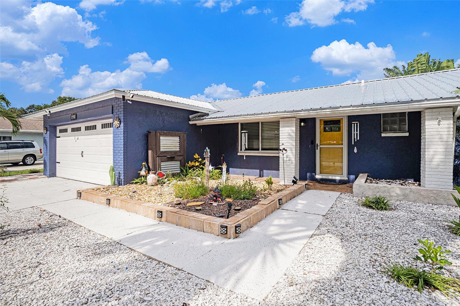 Image 3 of 26 For 6634 Woodland Boulevard N