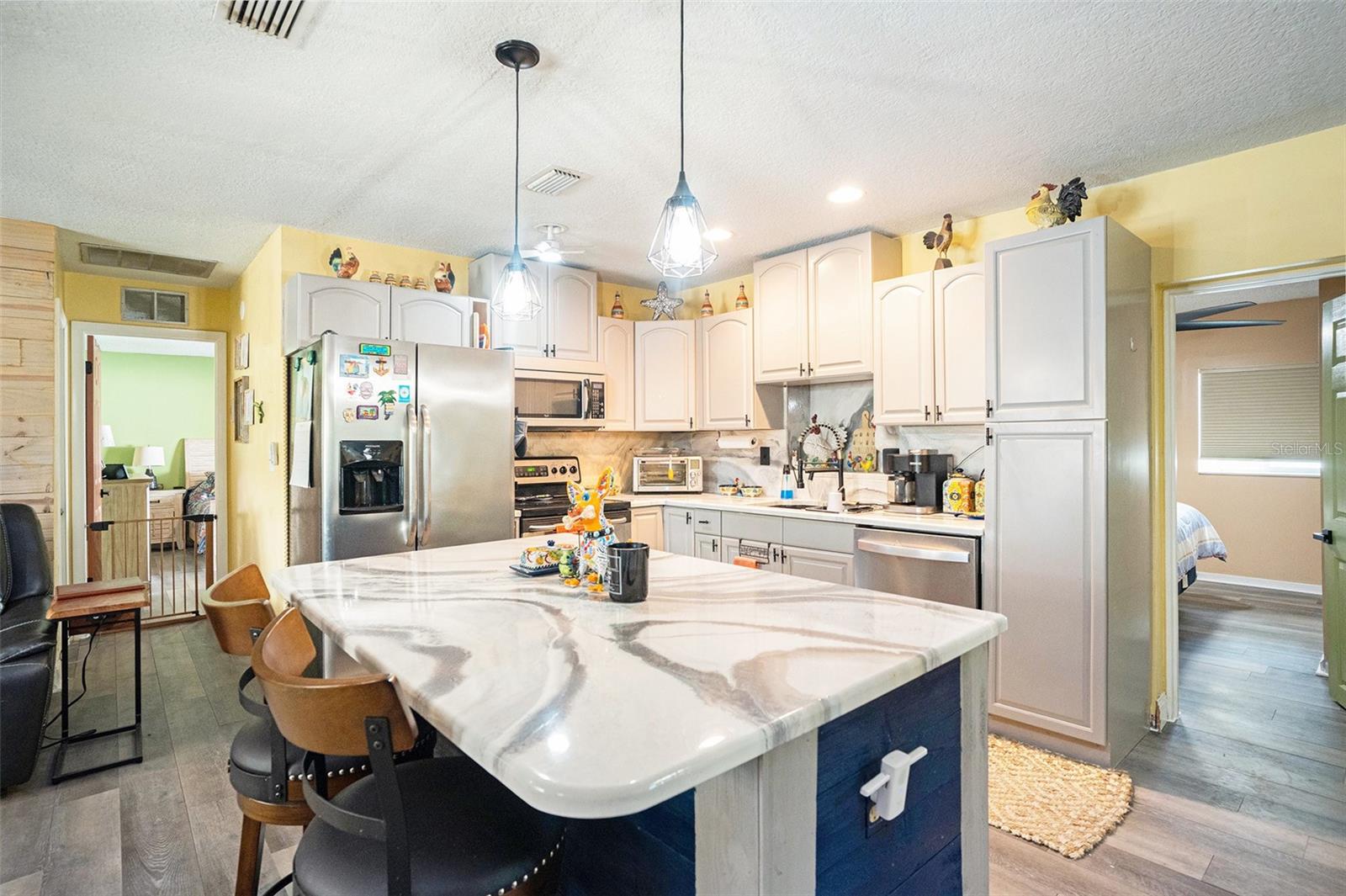 Image 4 of 26 For 6634 Woodland Boulevard N