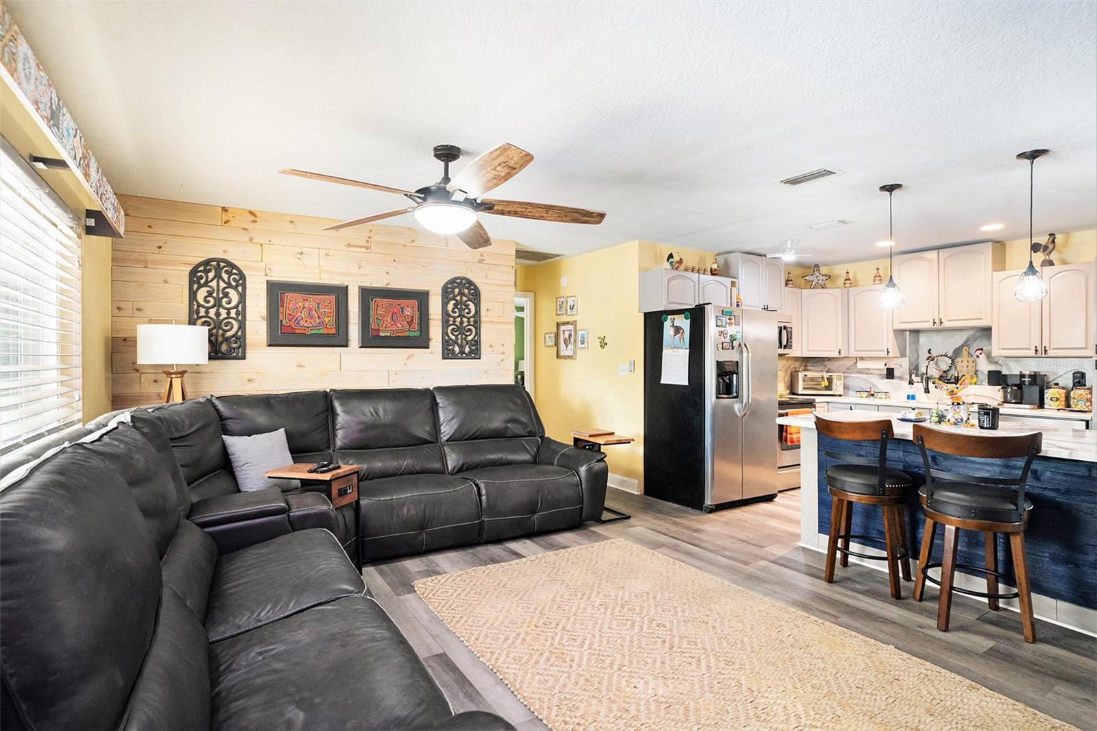 Image 7 of 26 For 6634 Woodland Boulevard N