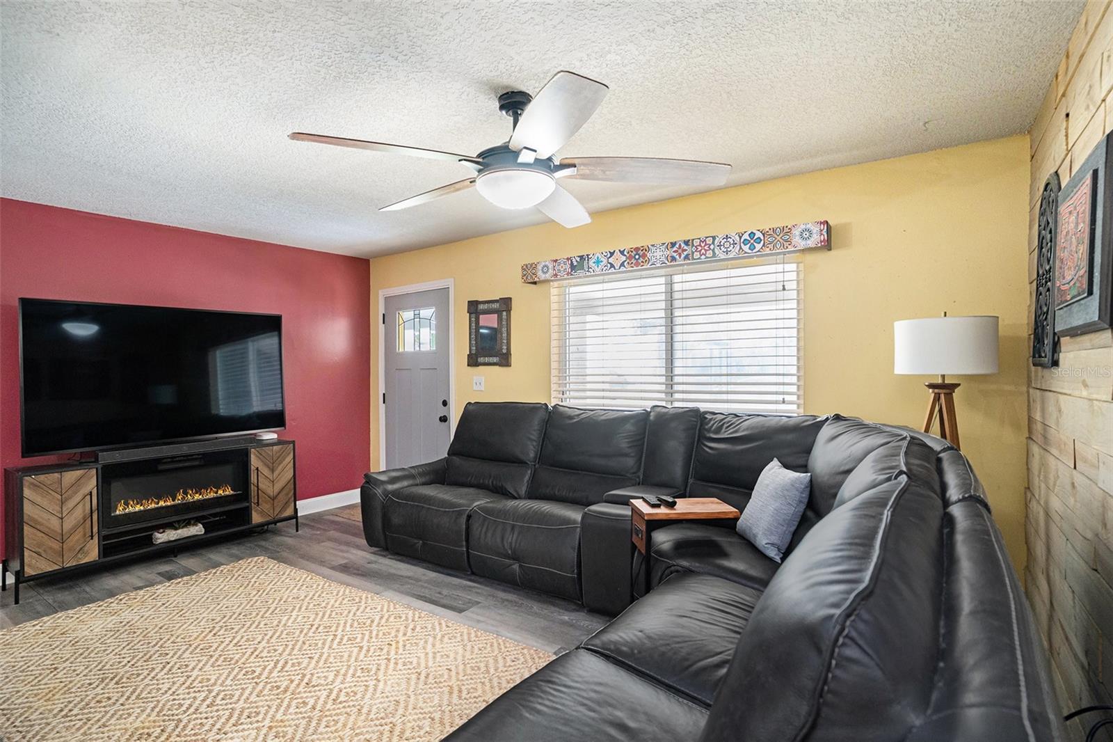 Image 8 of 26 For 6634 Woodland Boulevard N