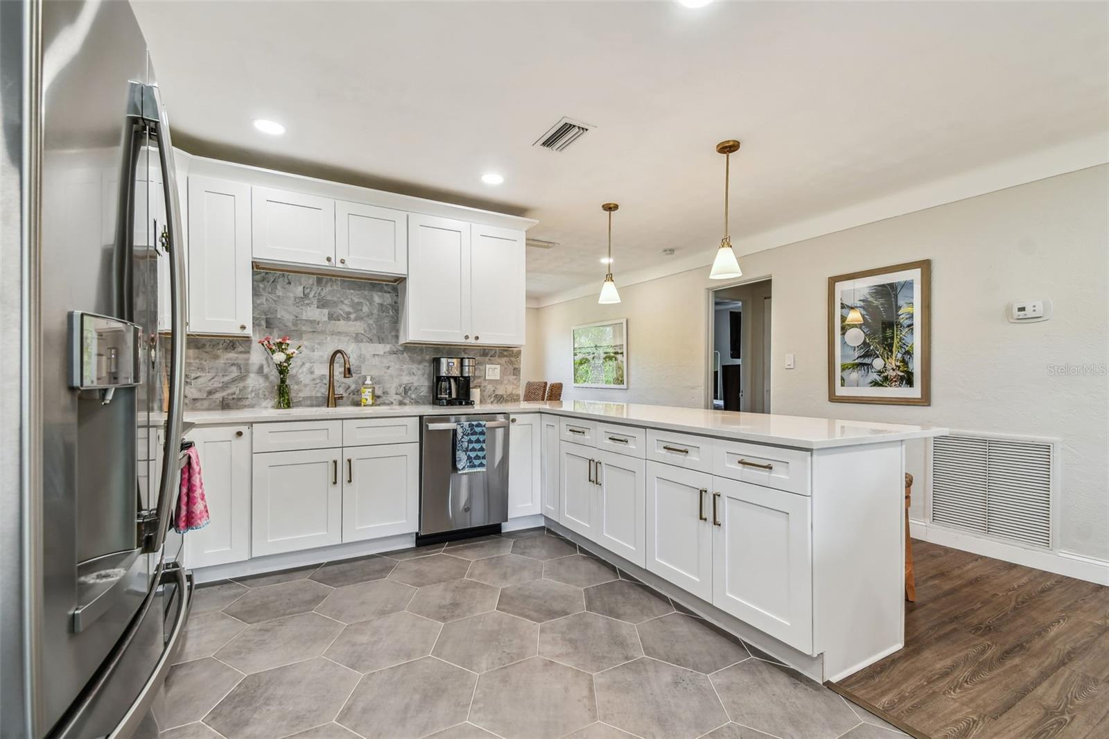 Image 10 of 33 For 2700 52nd Way N