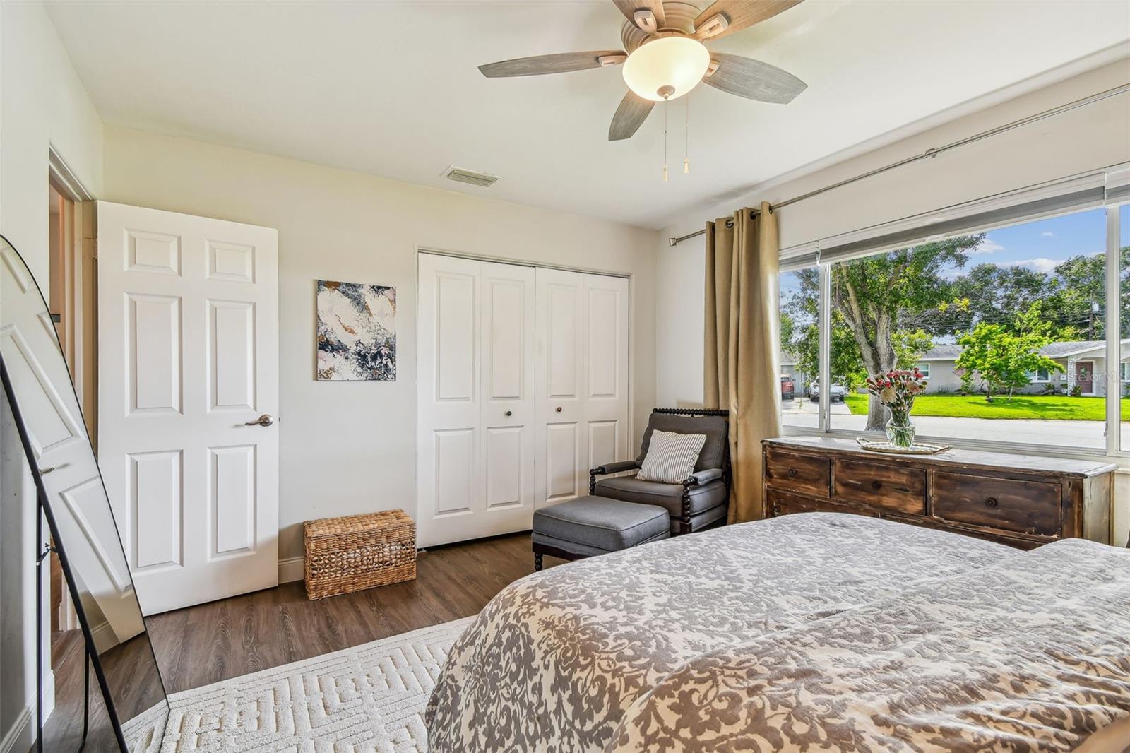 Image 16 of 33 For 2700 52nd Way N
