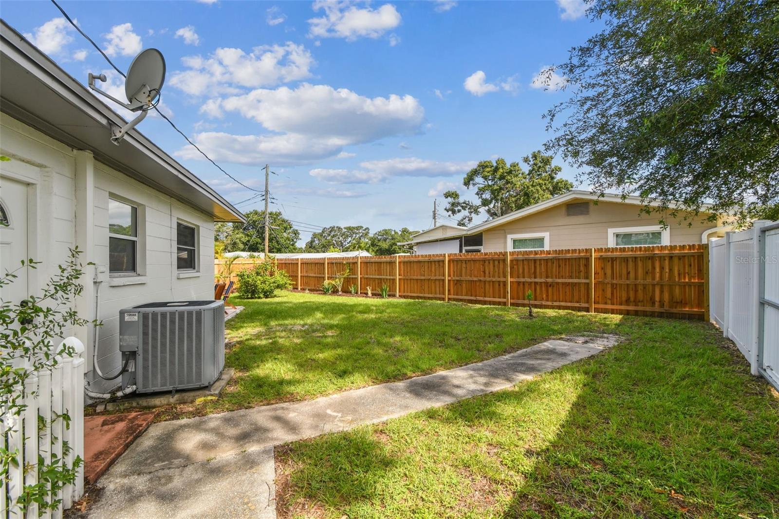 Image 27 of 33 For 2700 52nd Way N