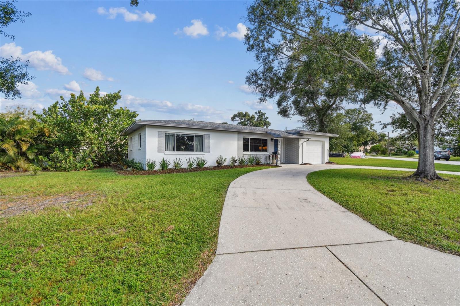 Image 32 of 33 For 2700 52nd Way N