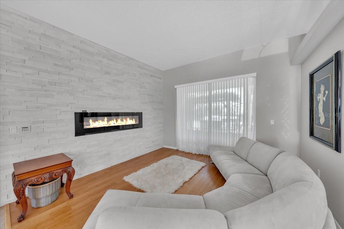 Image 4 of 29 For 5803 Tanagerside Road