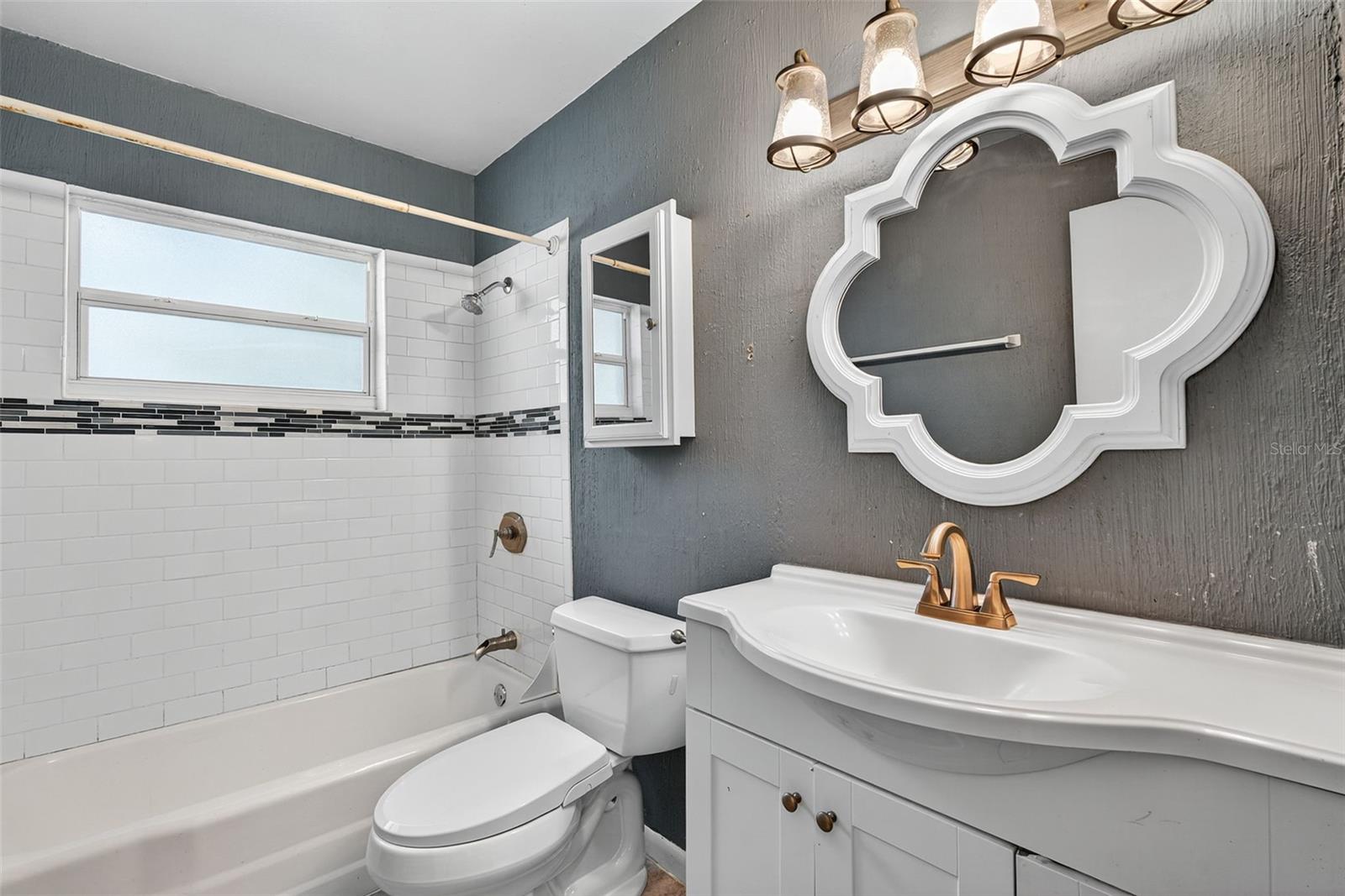 Image 13 of 25 For 1557 79th Avenue N