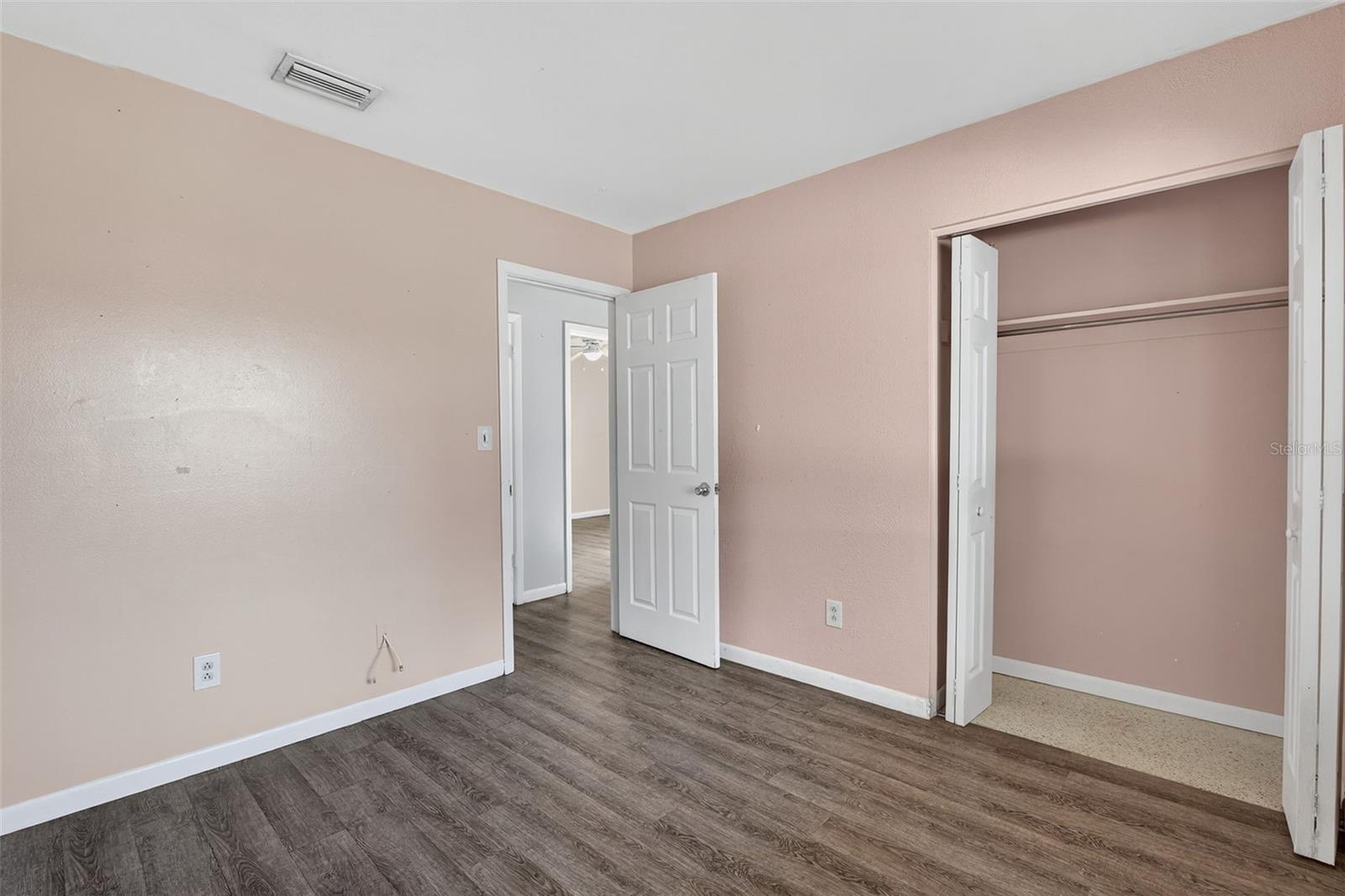 Image 15 of 25 For 1557 79th Avenue N