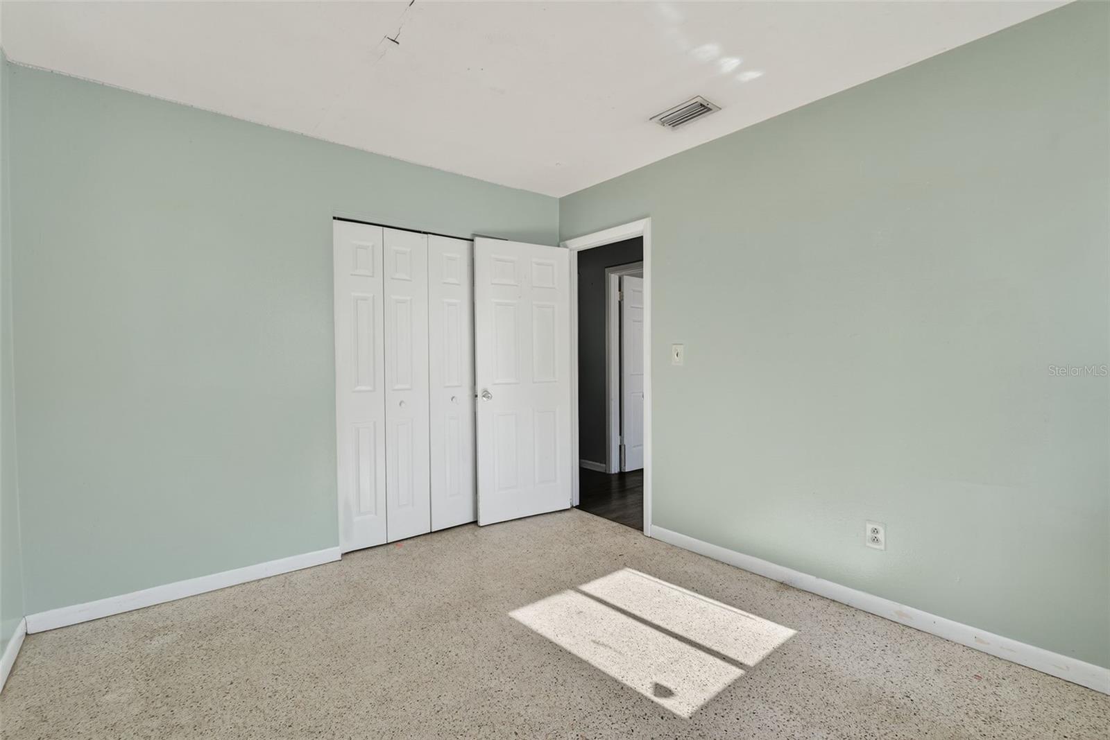 Image 17 of 25 For 1557 79th Avenue N