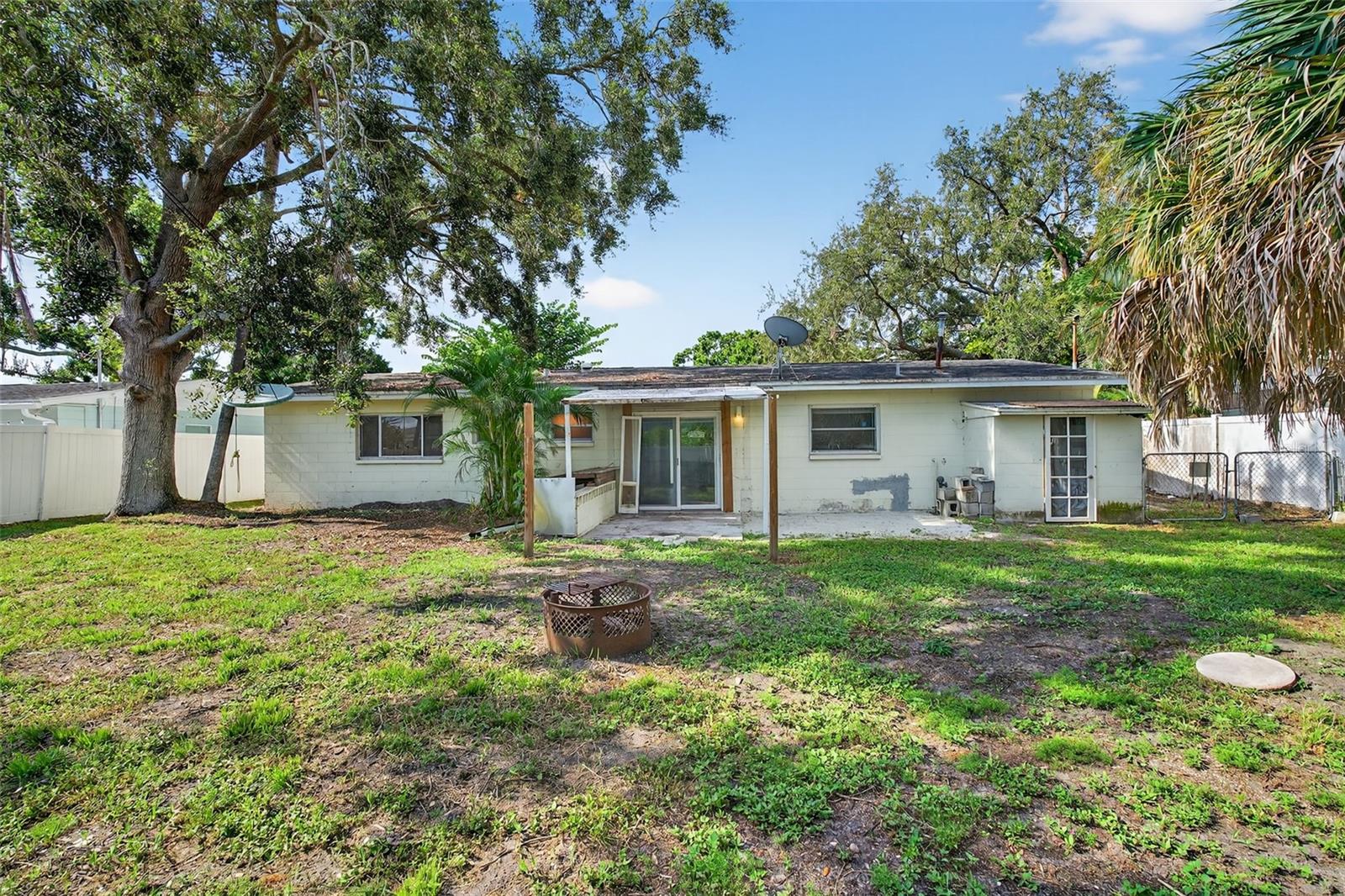 Image 22 of 25 For 1557 79th Avenue N