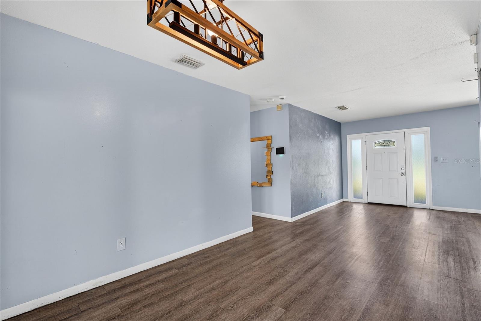 Image 7 of 25 For 1557 79th Avenue N