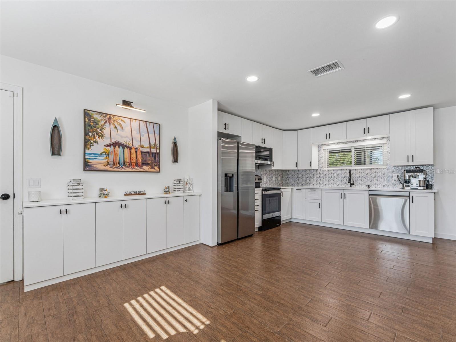 Image 14 of 37 For 9951 53rd Lane N
