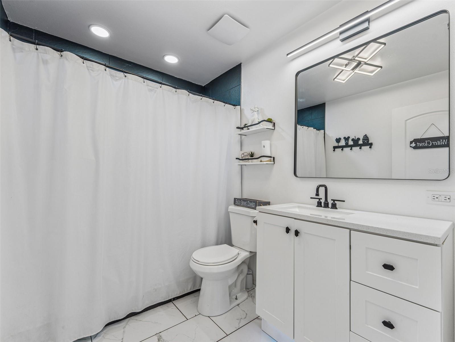 Image 21 of 37 For 9951 53rd Lane N