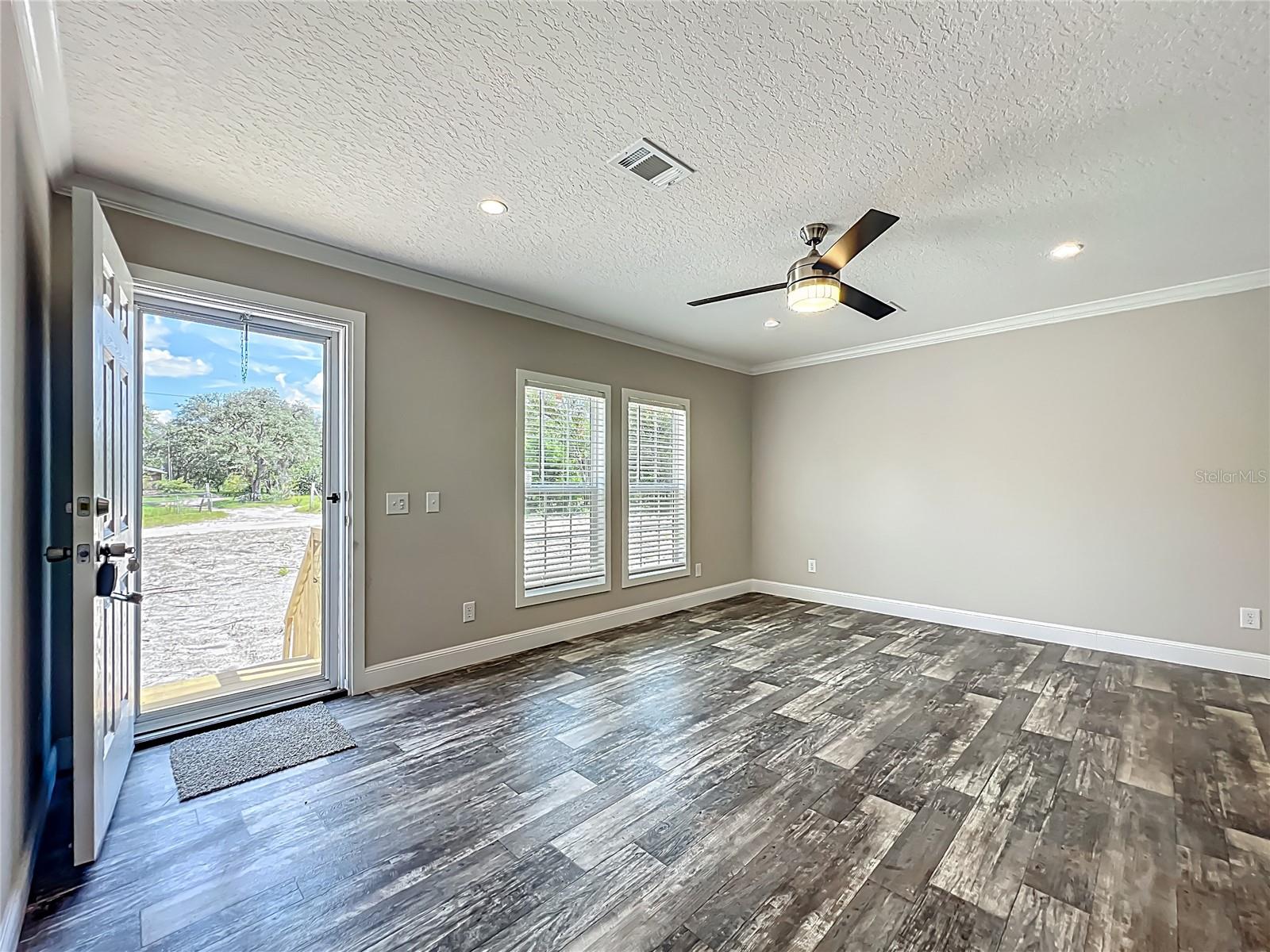 Image 10 of 50 For 11170 71 Street