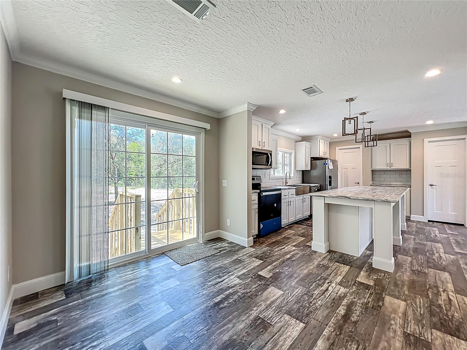 Image 17 of 50 For 11170 71 Street