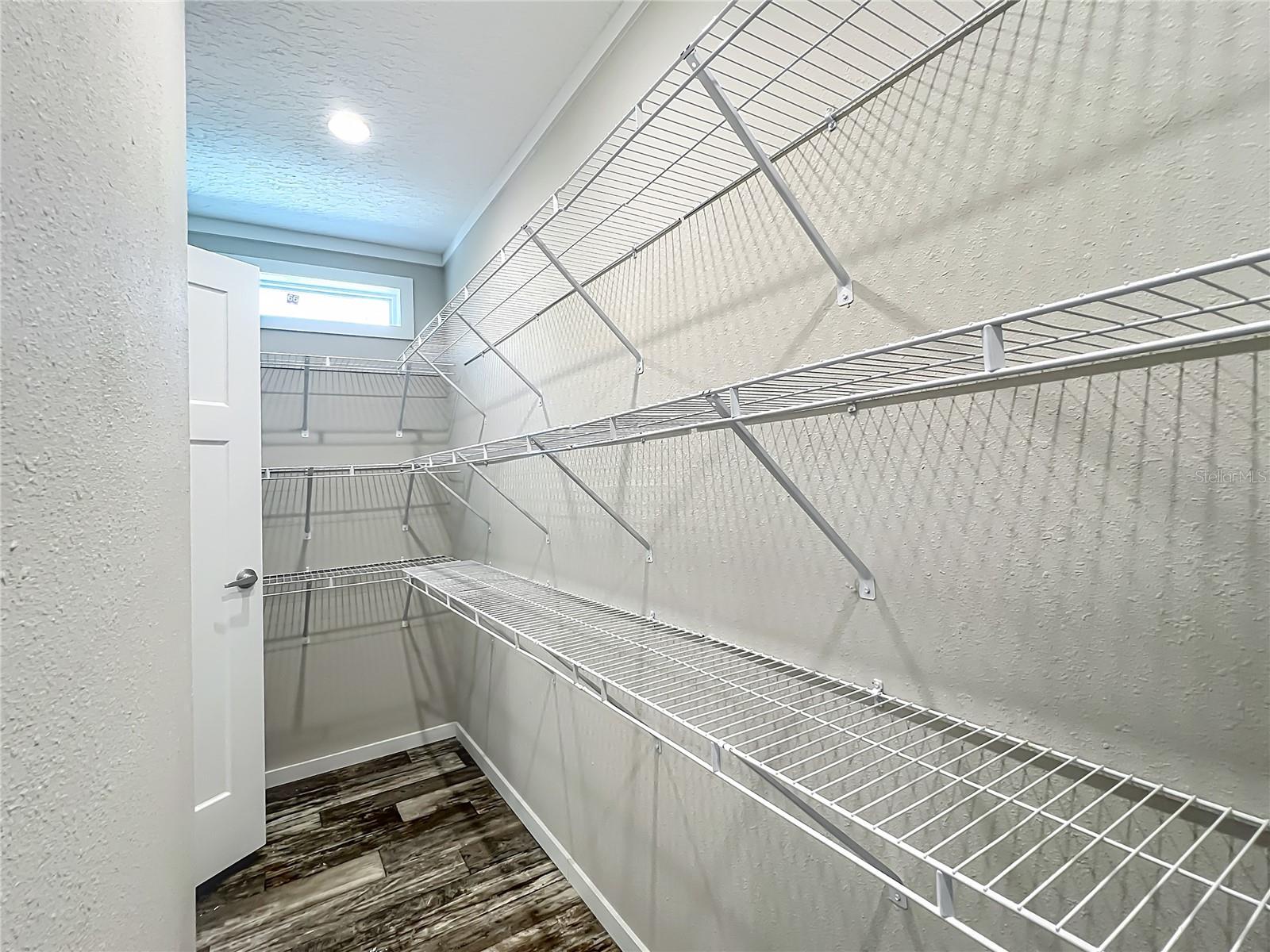 Image 40 of 50 For 11170 71 Street