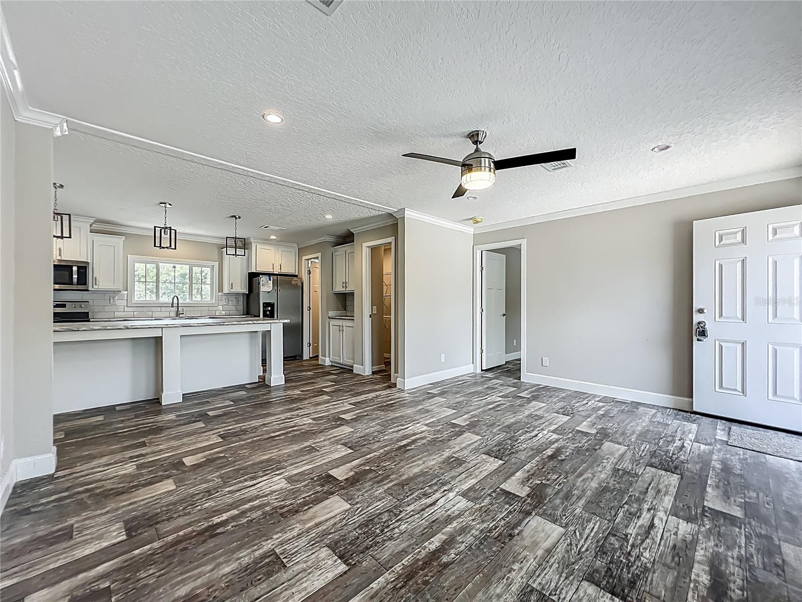 Image 8 of 50 For 11170 71 Street