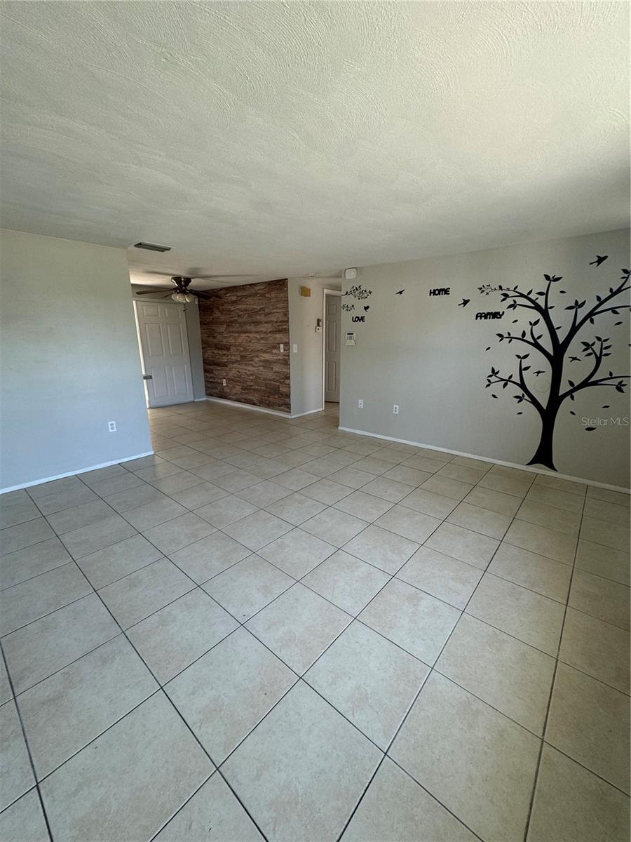 Image 4 of 15 For 7735 Foxbloom Drive
